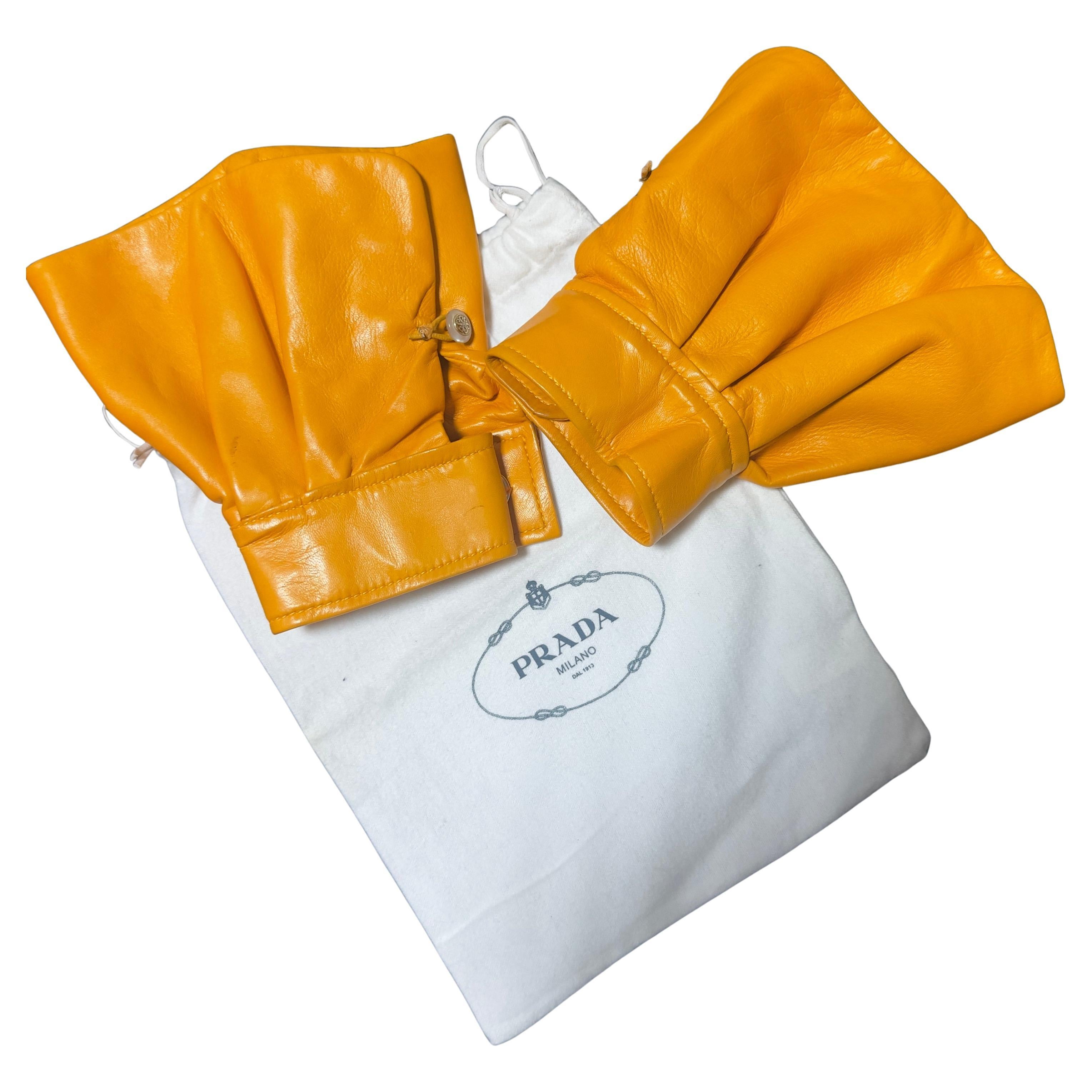 PRADA – Guanti Couture in Pelle Mustard Giallo Zafferano (anni 2010)
