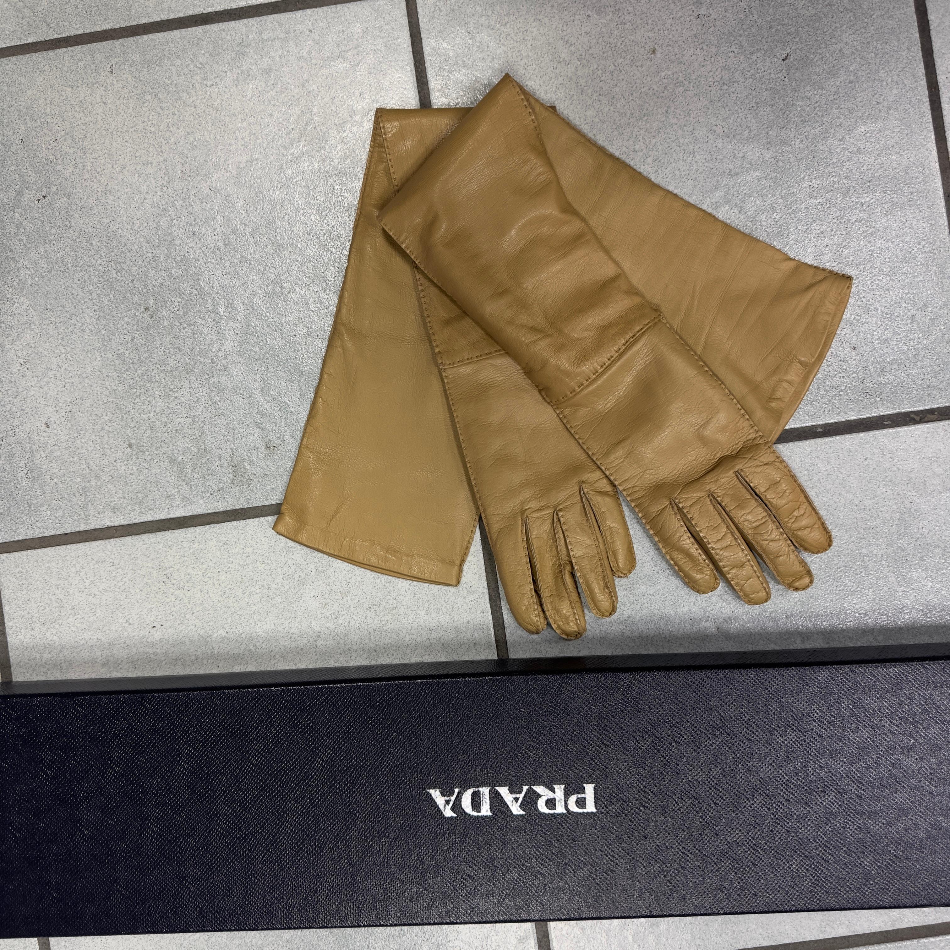 Prada - Guanti Lunghi in Nappa 