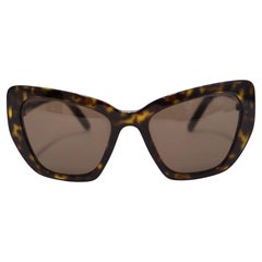 Prada Havana Cat-Eye-Sonnenbrille