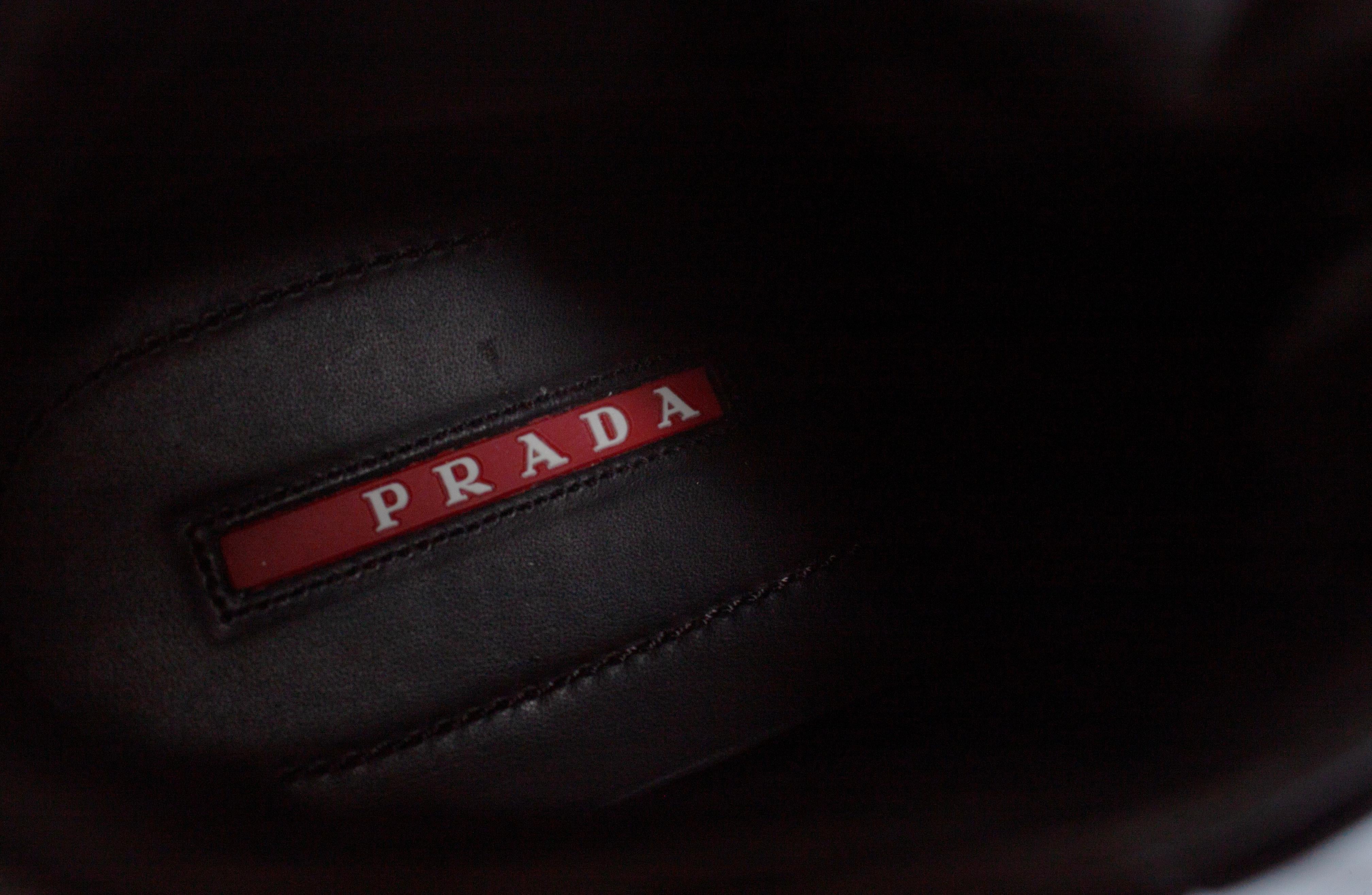 Prada, Hicking boots in black velvet 4