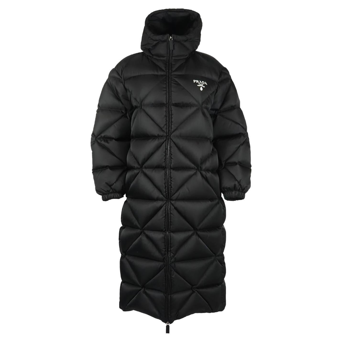 Prada Hooded Logo Printed Quilted Shell Down Coat It 38 Uk 6 For Sale at  1stDibs