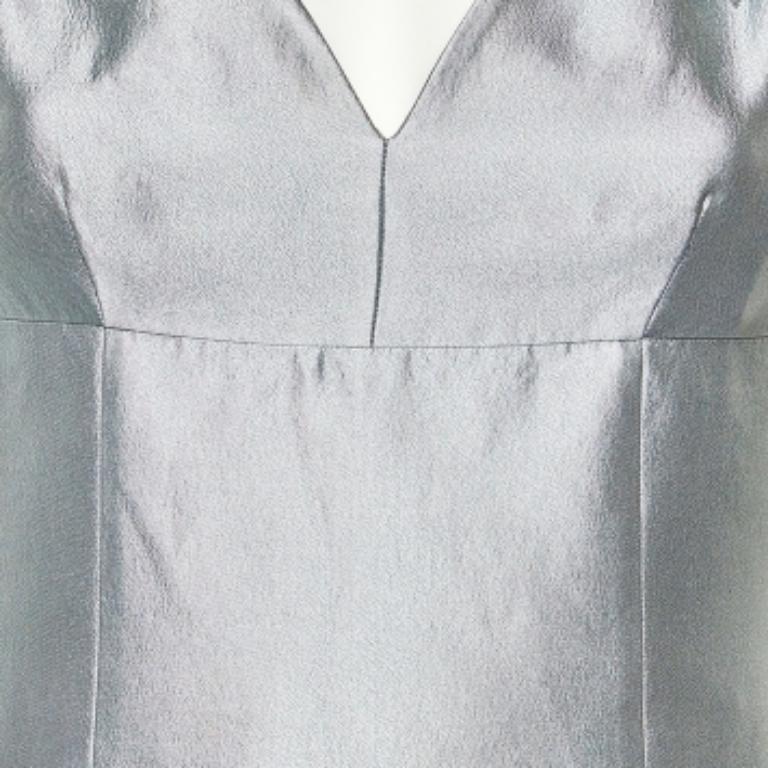 Prada Abito senza maniche in lana e seta blu ghiaccio con dettaglio impreziosito S in vendita 2