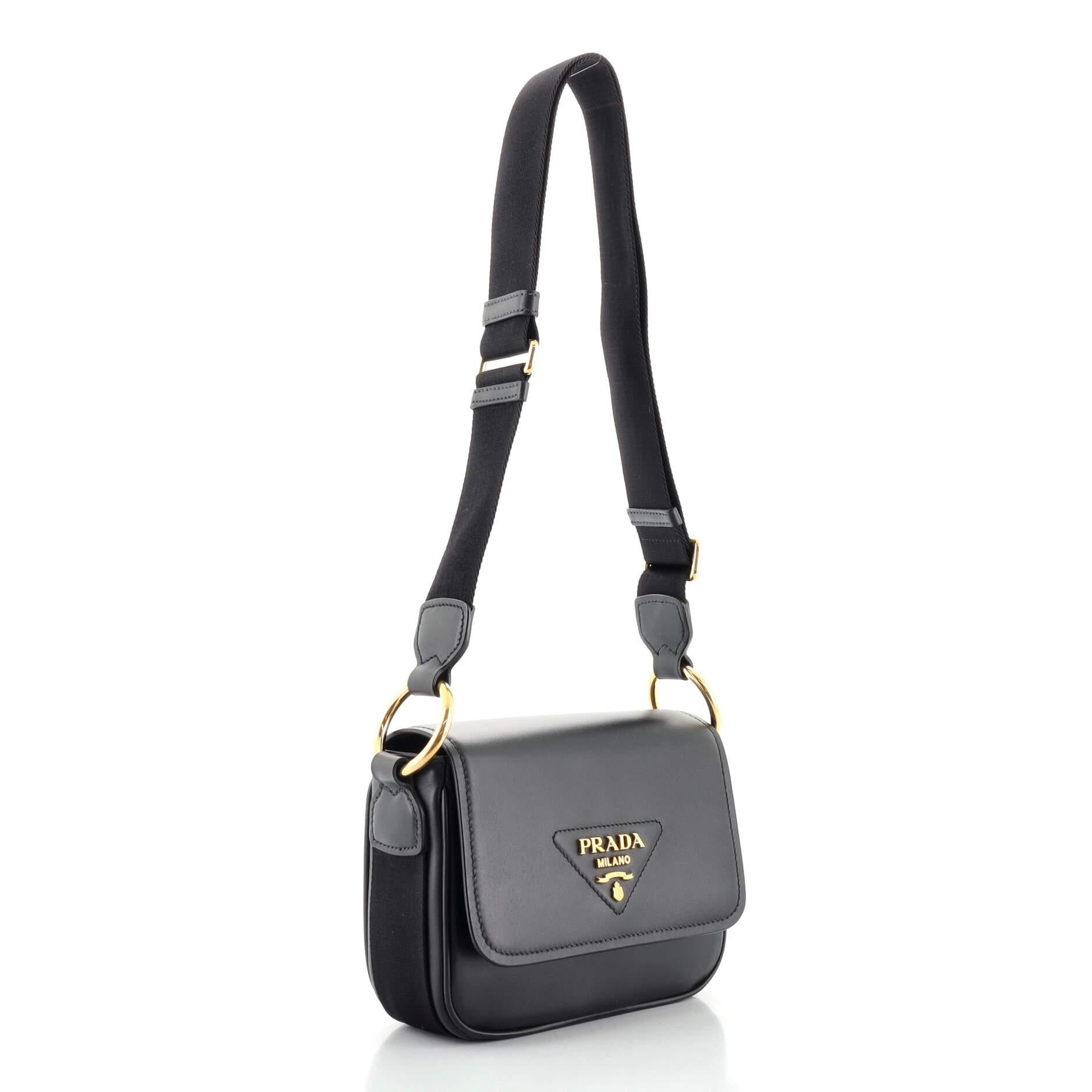 Prada Identity Flap Umhängetasche aus Vitello Leder von Prada (Schwarz)