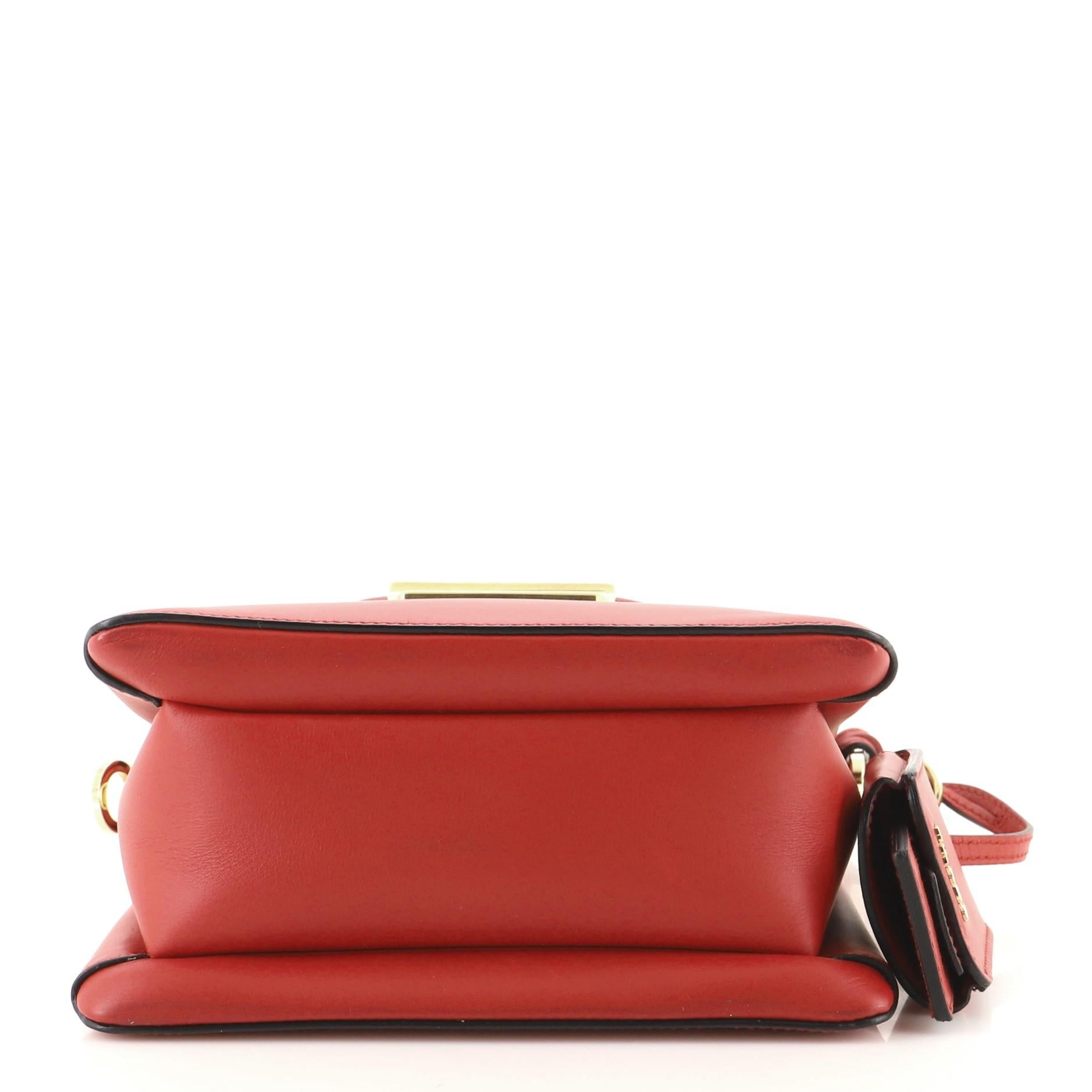  Prada - Sac à rabat Ingrid à poignée supérieure en veau, petit modèle Unisexe 