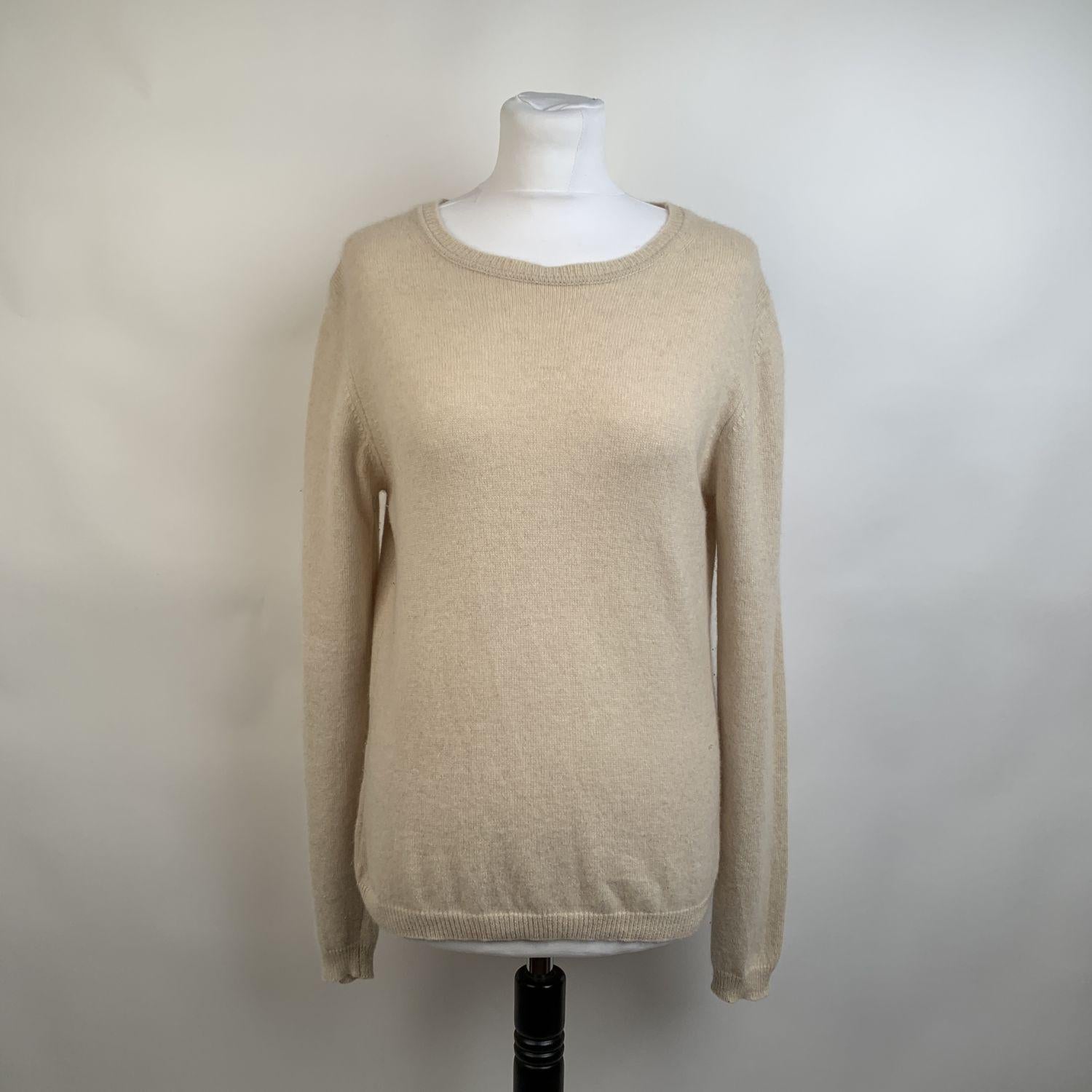 Long sleeve styling Prada jumper. Featuring boat neckline. Ivory color. Cashmere knit. Size 46. it should correspond to a MEDIUM size.



Details

MATERIAL: Cashmere

COLOR: Ivory

MODEL: Jumper

GENDER: Women

SIZE: Medium

COUNTRY OF MANUFACTURE:
