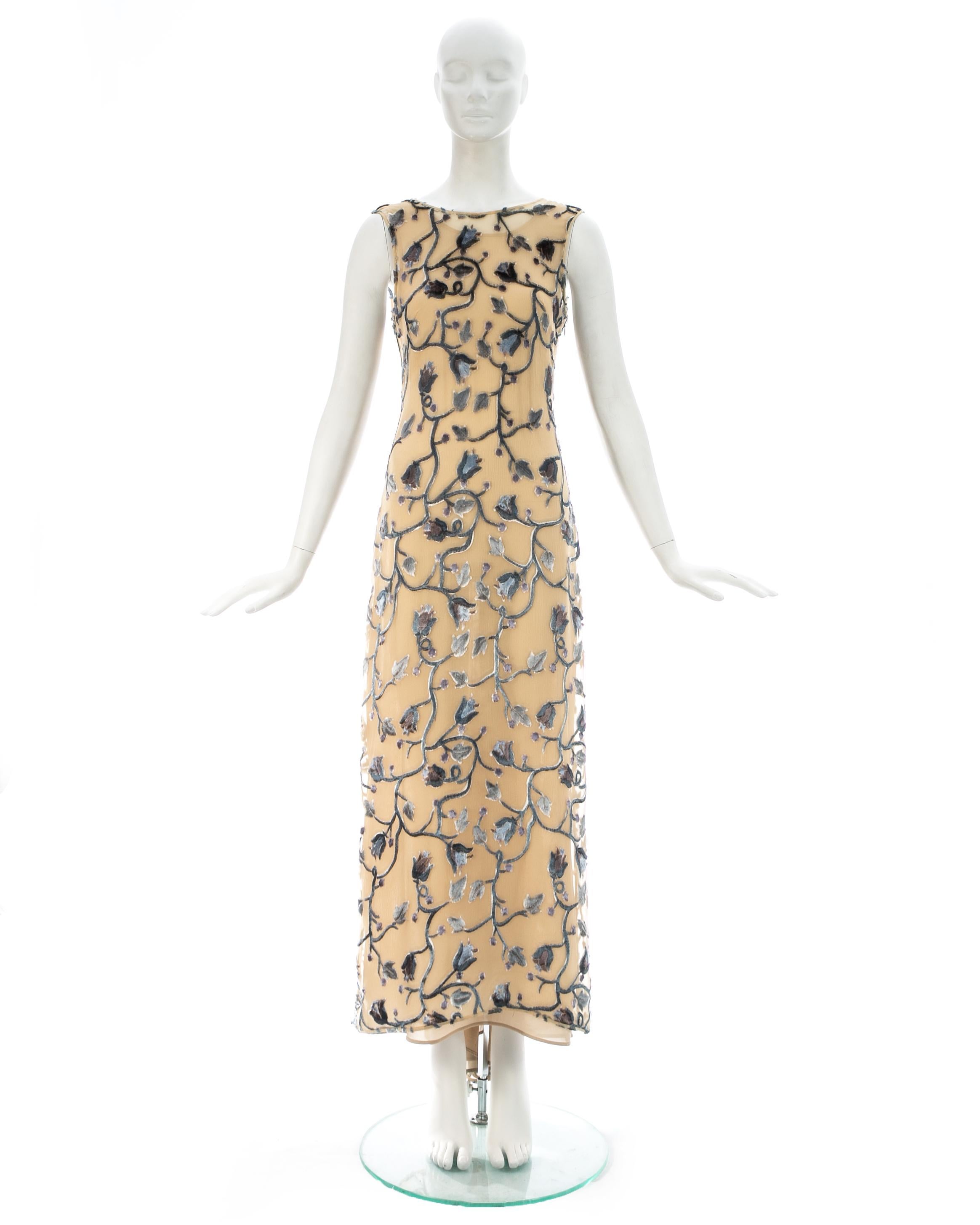 Beige Robe longue à fleurs en soie dévorée ivoire avec traîne et slip Prada:: ss 1997
