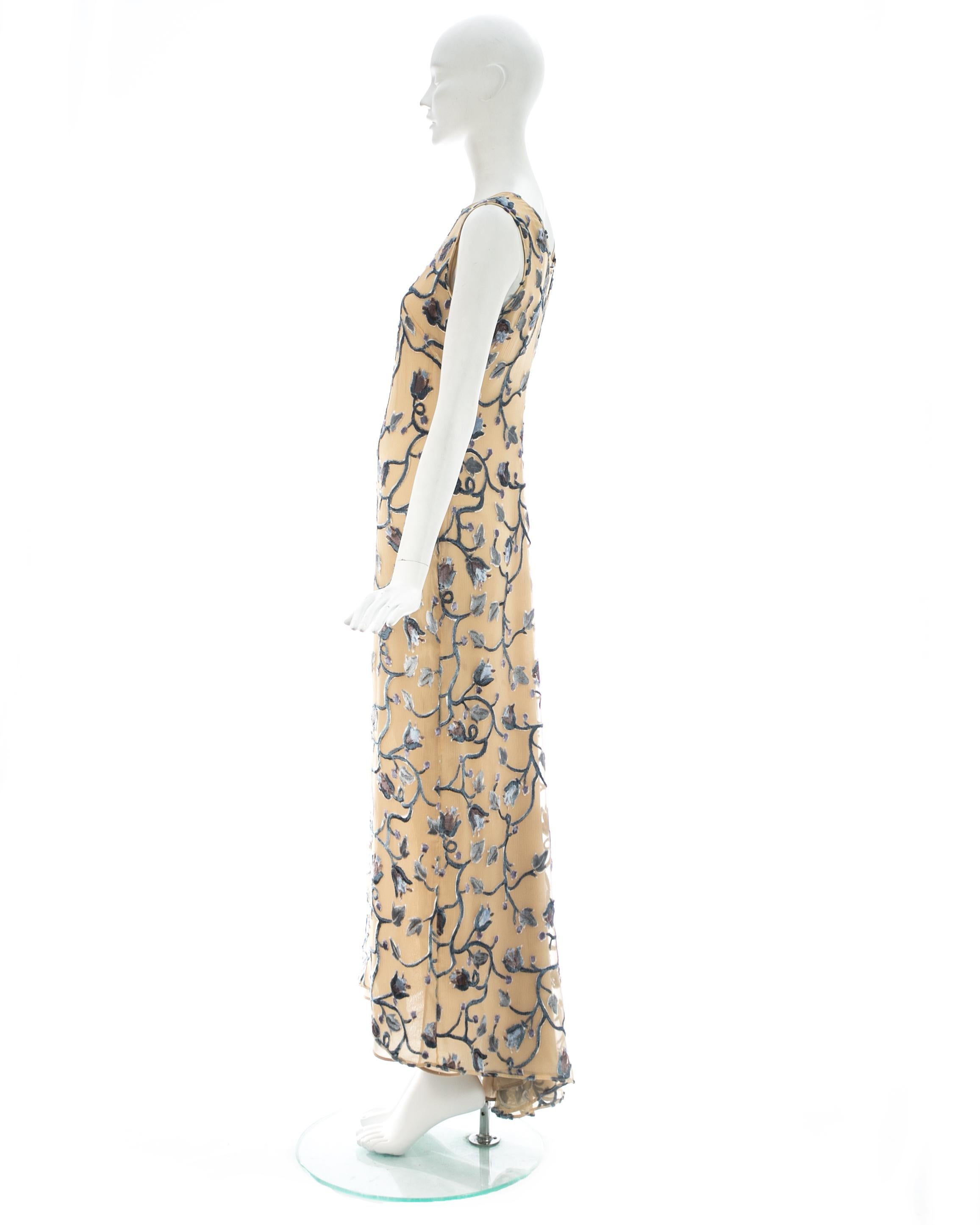 Robe longue à fleurs en soie dévorée ivoire avec traîne et slip Prada:: ss 1997 2