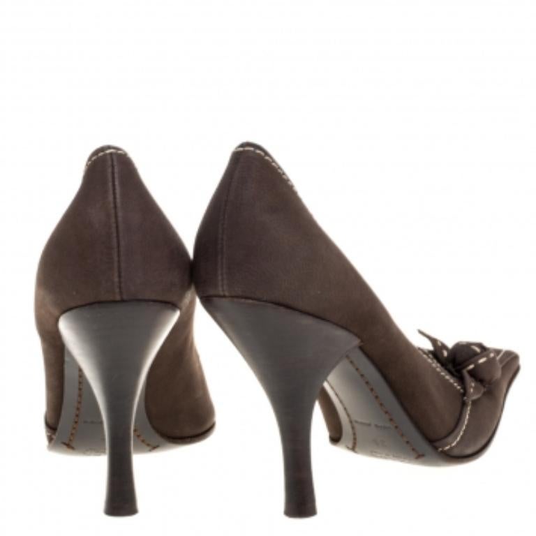 Beige Prada Khaki Brown Stitch Nubuck Leather Knot Pointed Toe Pumps Size 36 For Sale