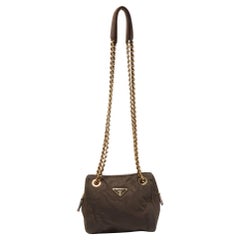 Prada Borsa a tracolla con catena in Nylon Tessuto Verde Khaki