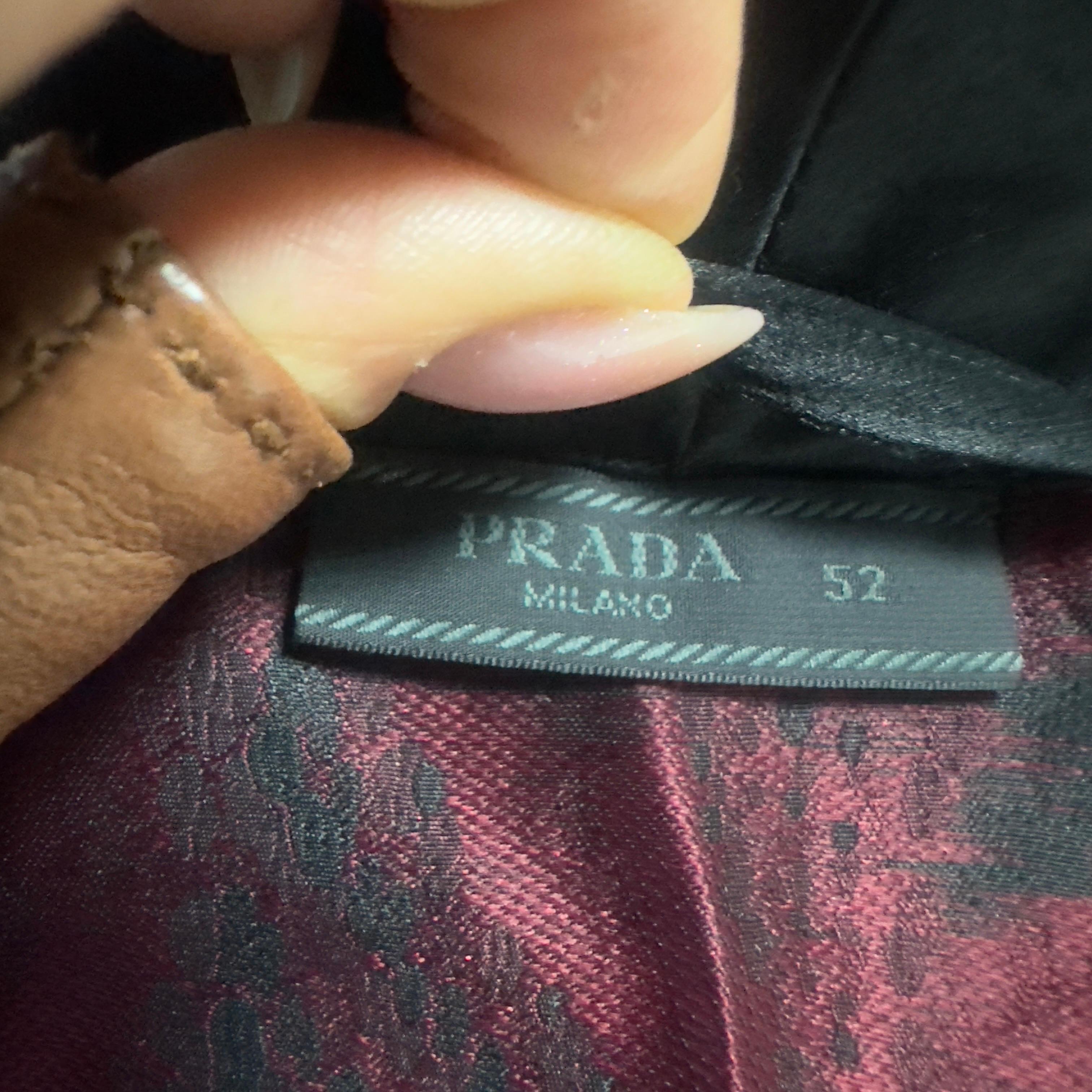 Manteau kimono Prada en jacquard de brocart noir et bordeaux - Collection 2018 en vente 6
