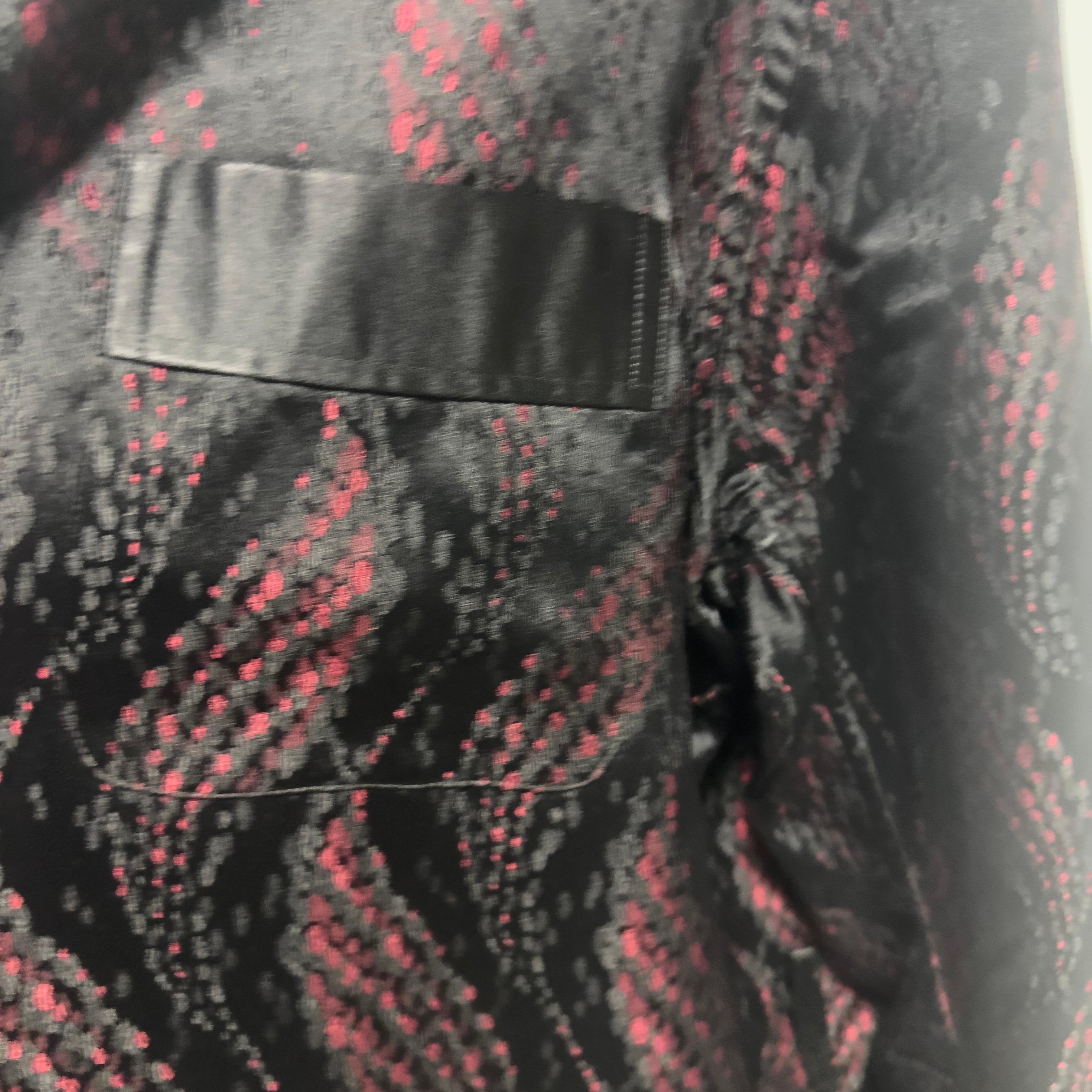 Manteau kimono Prada en jacquard de brocart noir et bordeaux - Collection 2018 Excellent état - En vente à Basaluzzo, IT