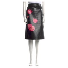 Prada knee-length leather skirt with flower print, 2019