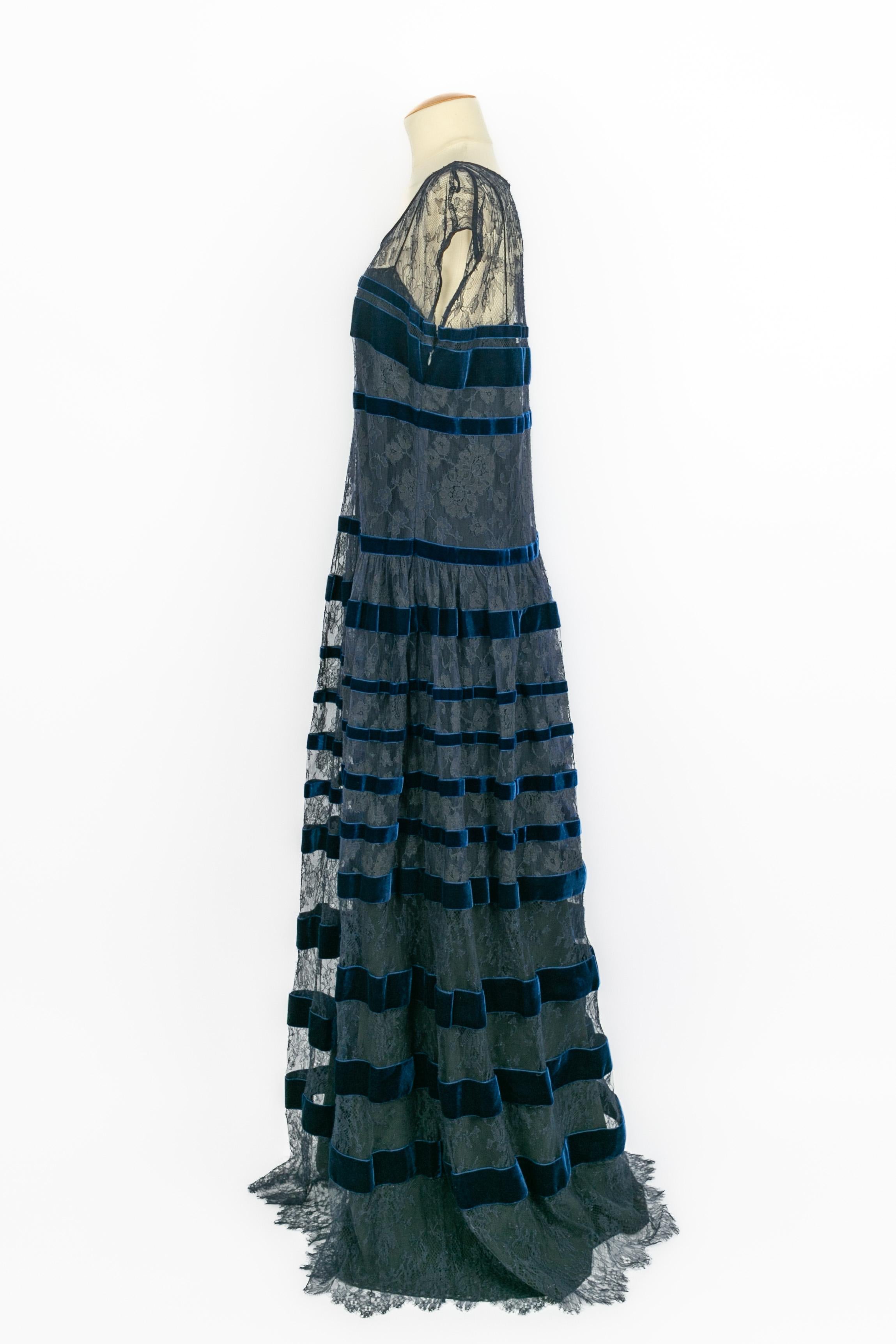 Prada Spitzenkleid im Angebot 5