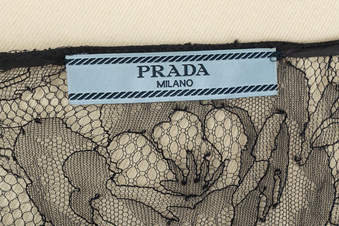 Prada Spitzenkleid (Schwarz) im Angebot