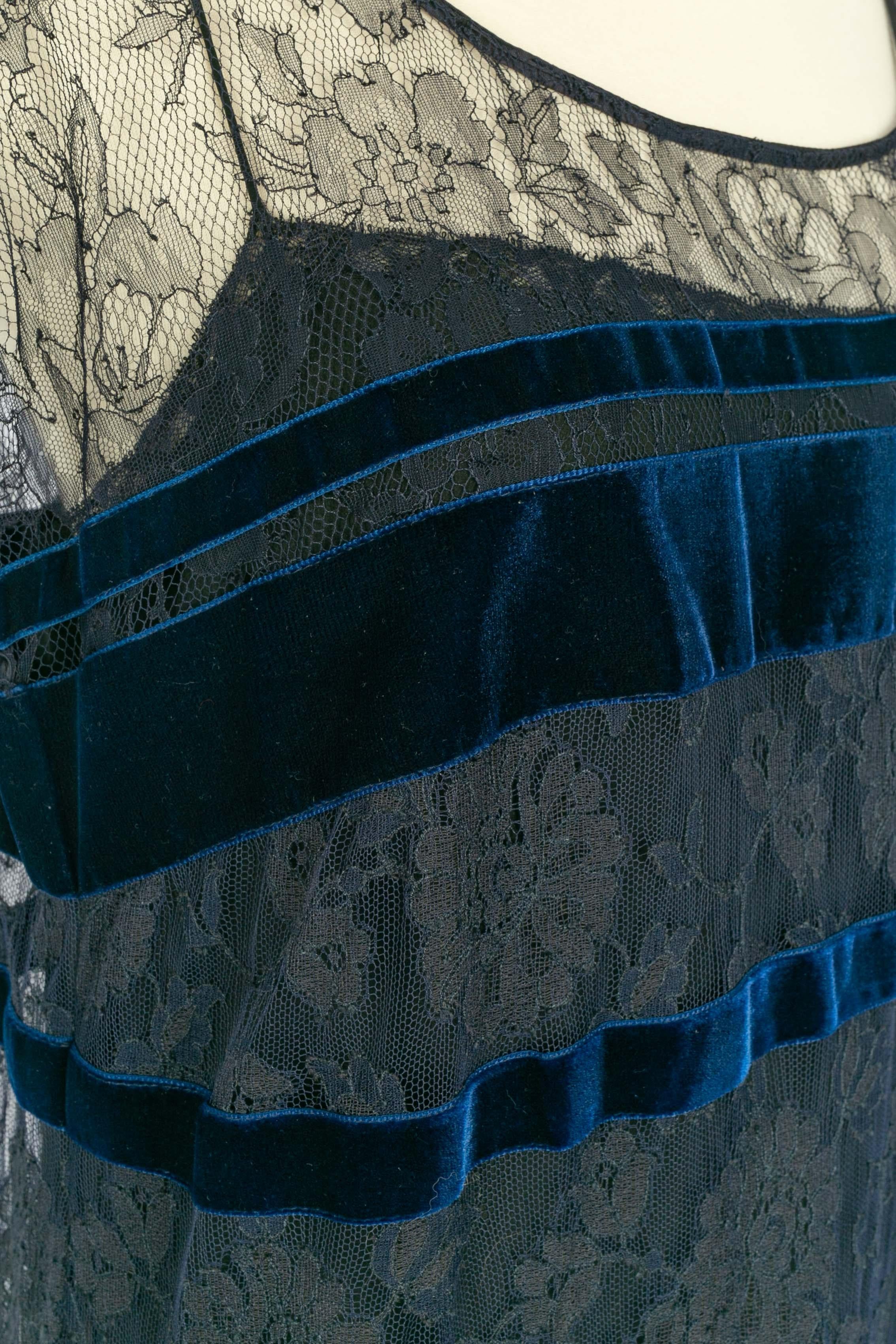 Prada Spitzenkleid im Angebot 2