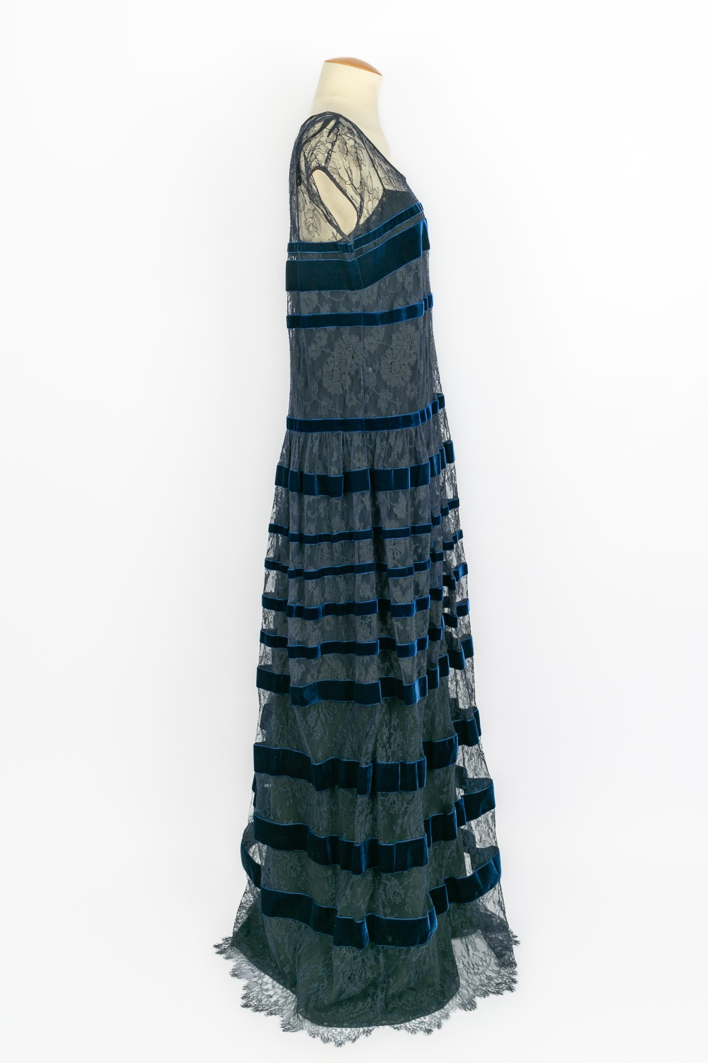 Prada Spitzenkleid im Angebot 3