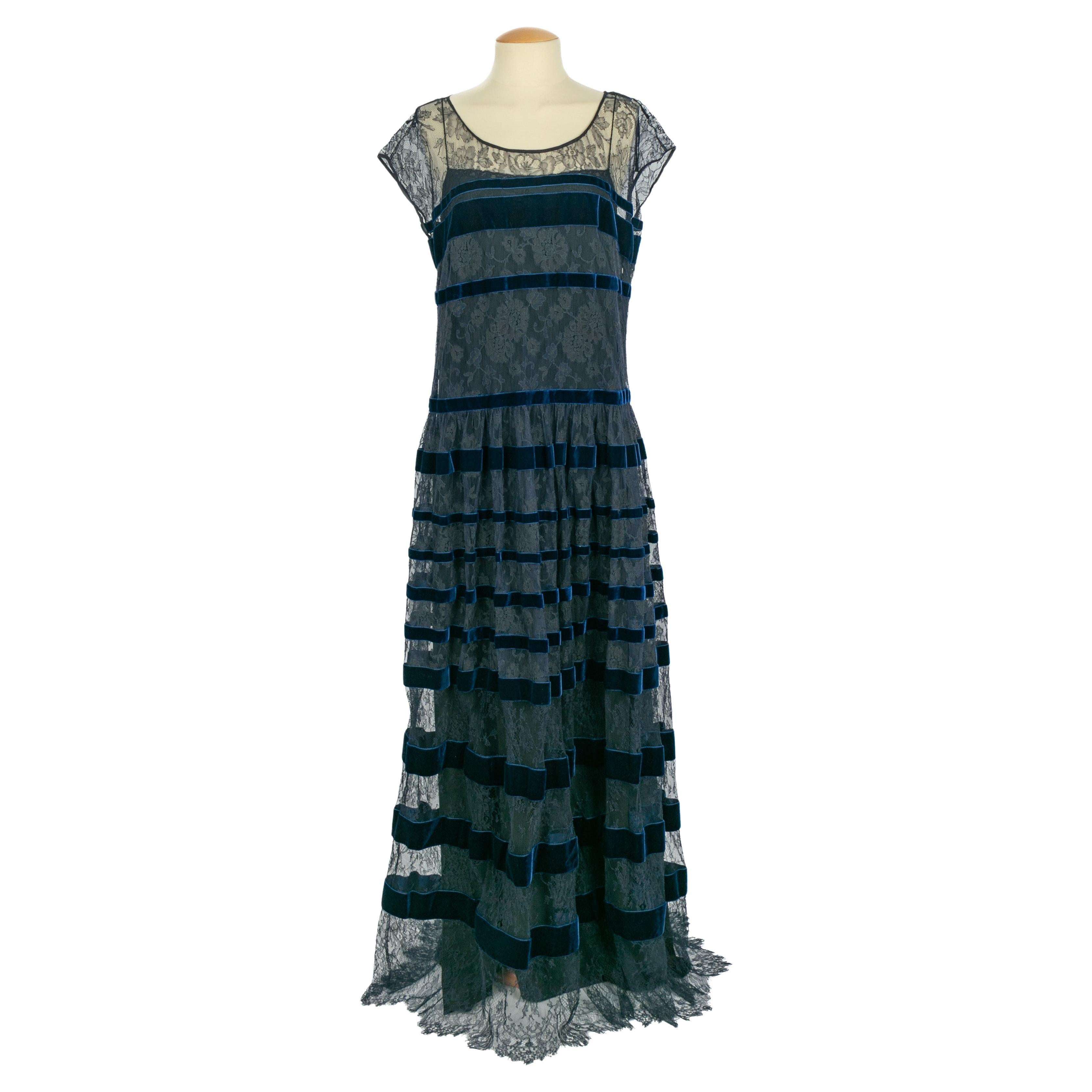 Prada Spitzenkleid im Angebot