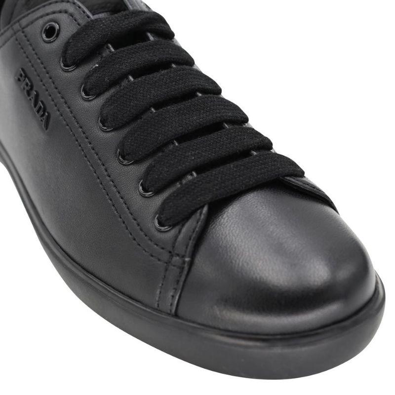 Prada Lambskin 40 Leather Low Tops Sneakers PR-S0208N-0006

Here is another creation by Prada fashion house the low top women's sneaker with extremely soft lambskin leather, thick black laces. The shoes include PRADA logo plate on the side and on