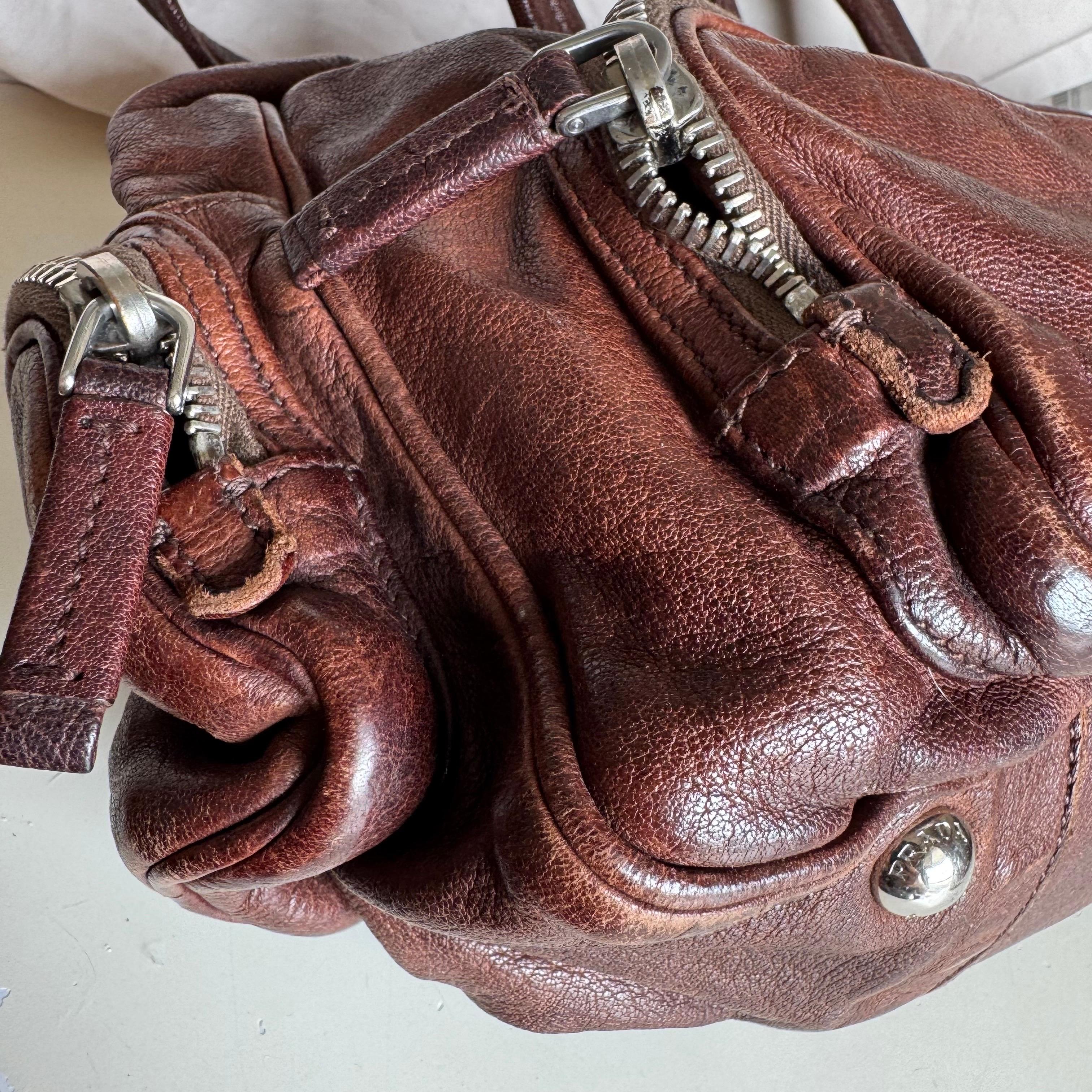 Prada Large Brown Washed Top Handle Bauletto Bag Calfksin Leather en vente 4