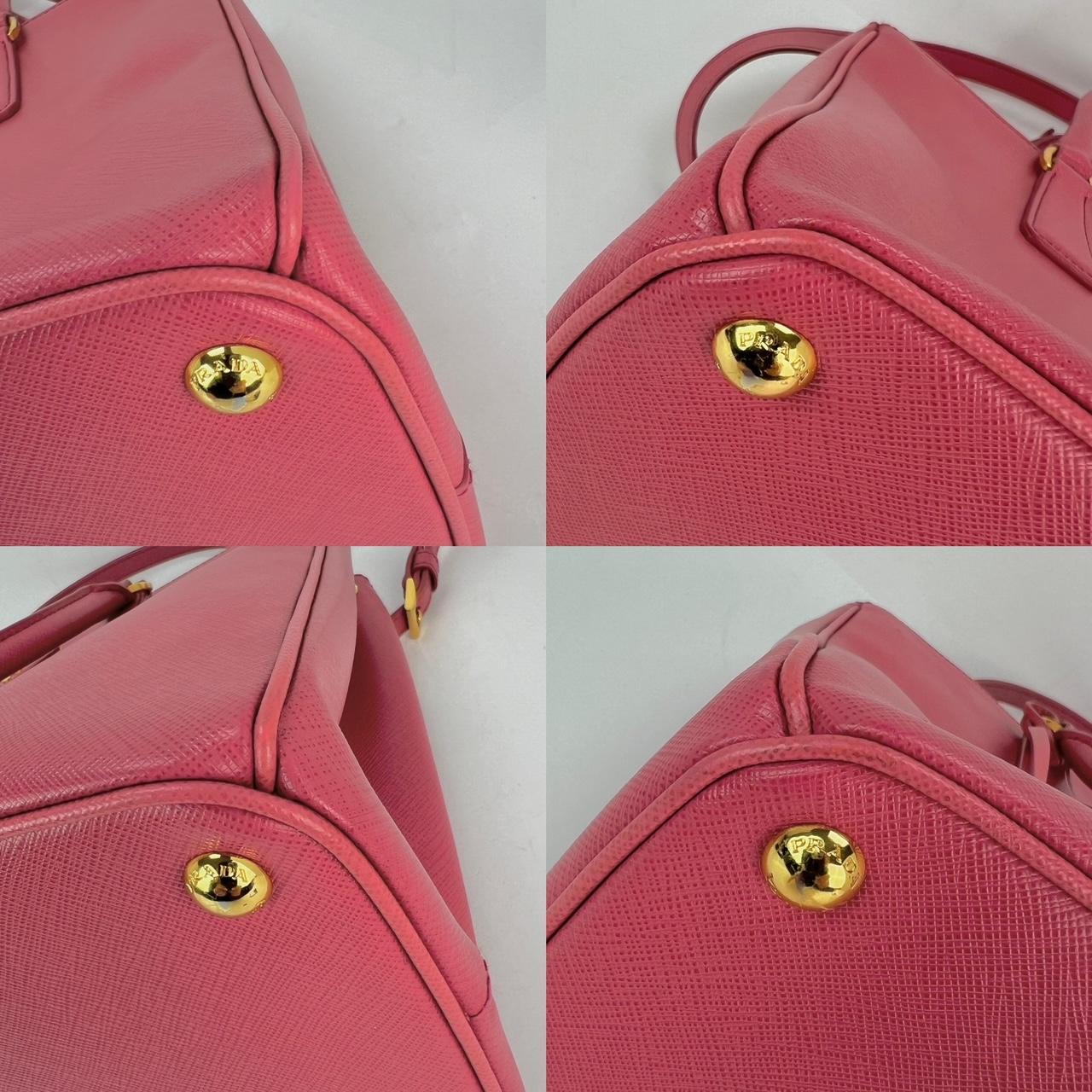 Prada Large Galleria Saffiano Leather Dark Pink Shoulder Bag In Excellent Condition For Sale In Freehold, NJ