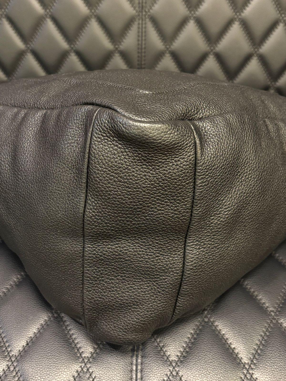 Prada Large Vitello Daino Black Leather Triangle Bag For Sale 7
