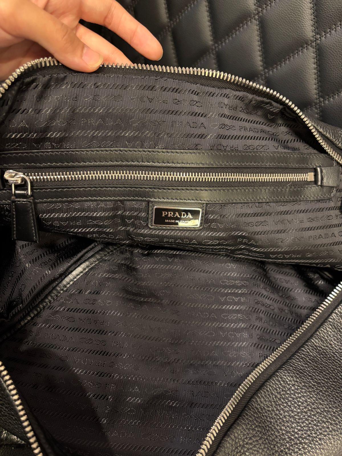 Prada Large Vitello Daino Black Leather Triangle Bag For Sale 3