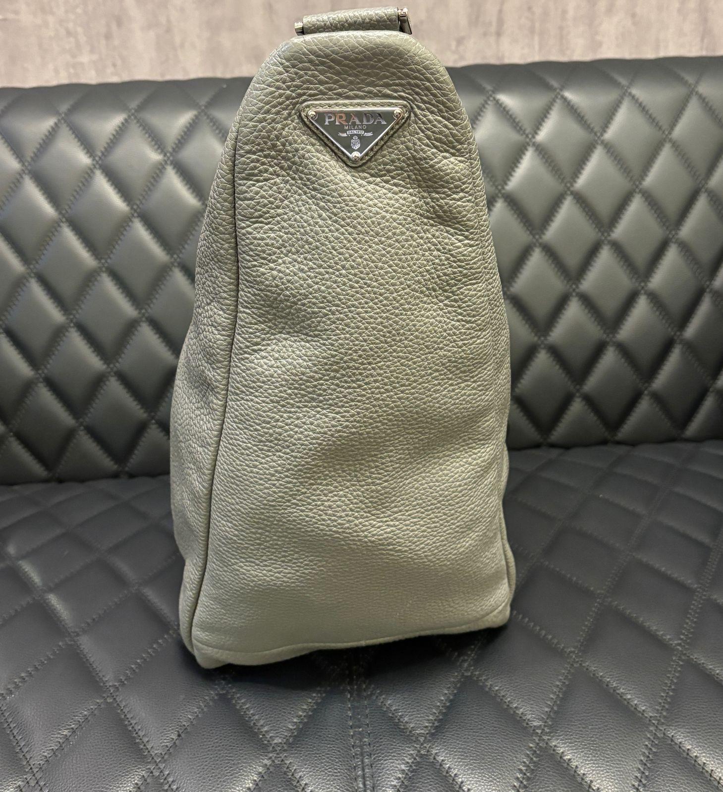 Prada Large Vitello Daino Grey Leather Triangle Bag For Sale 5