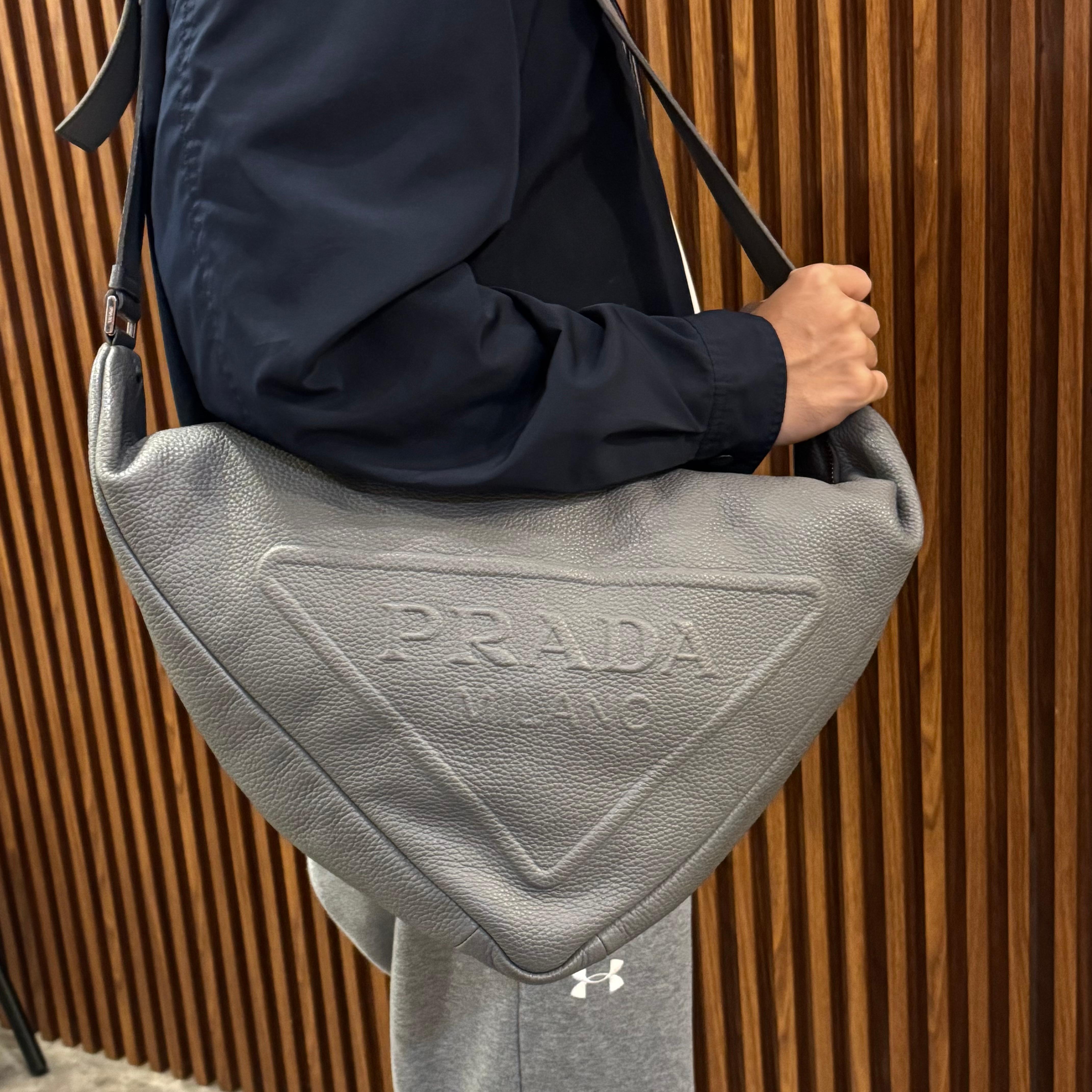 Prada Large Vitello Daino Grey Leather Triangle Bag For Sale 11