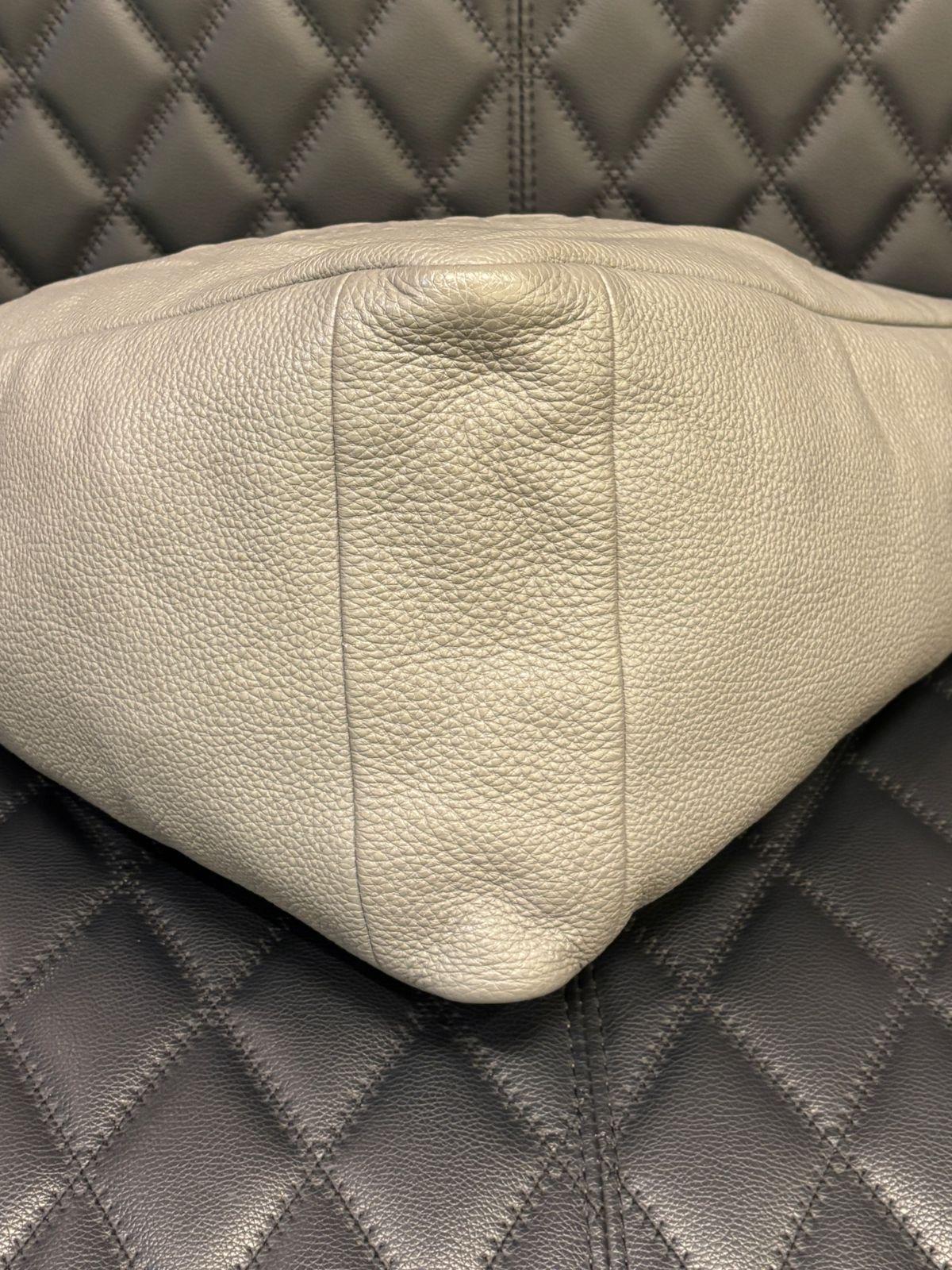Prada Large Vitello Daino Grey Leather Triangle Bag For Sale 3
