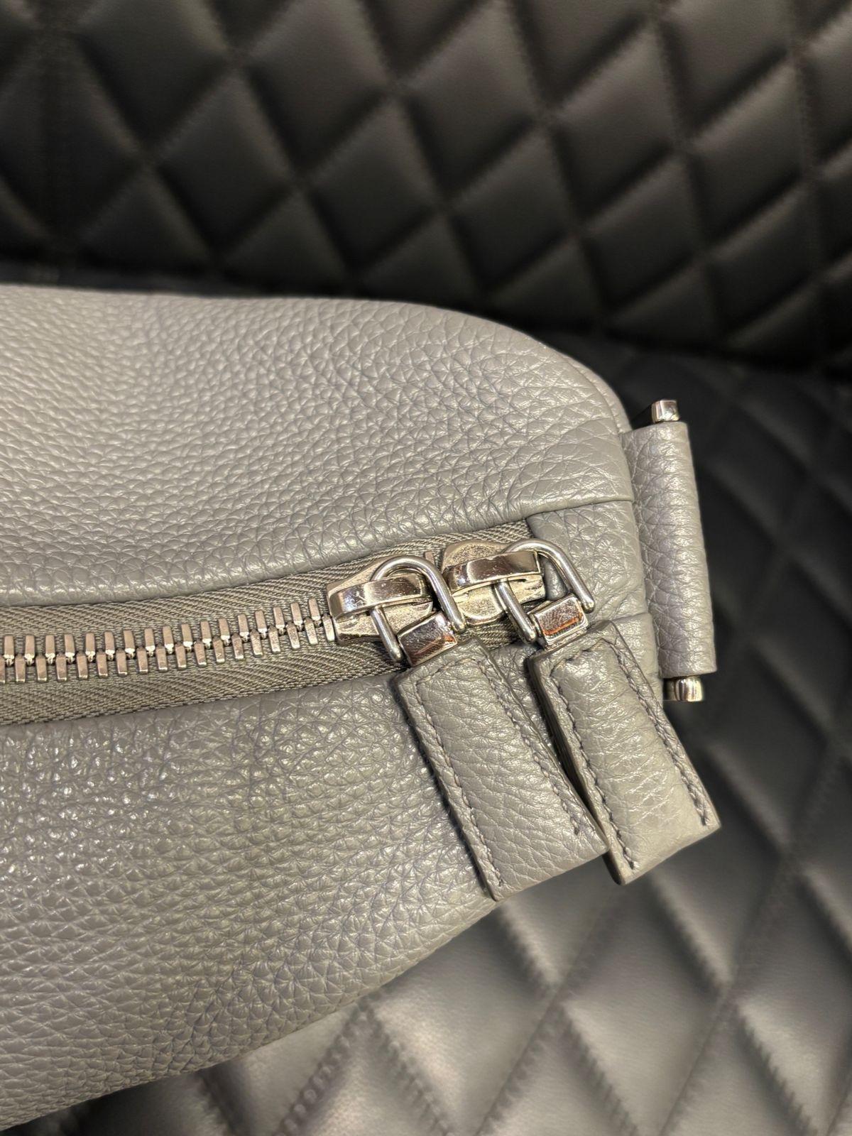 Prada Large Vitello Daino Grey Leather Triangle Bag For Sale 4