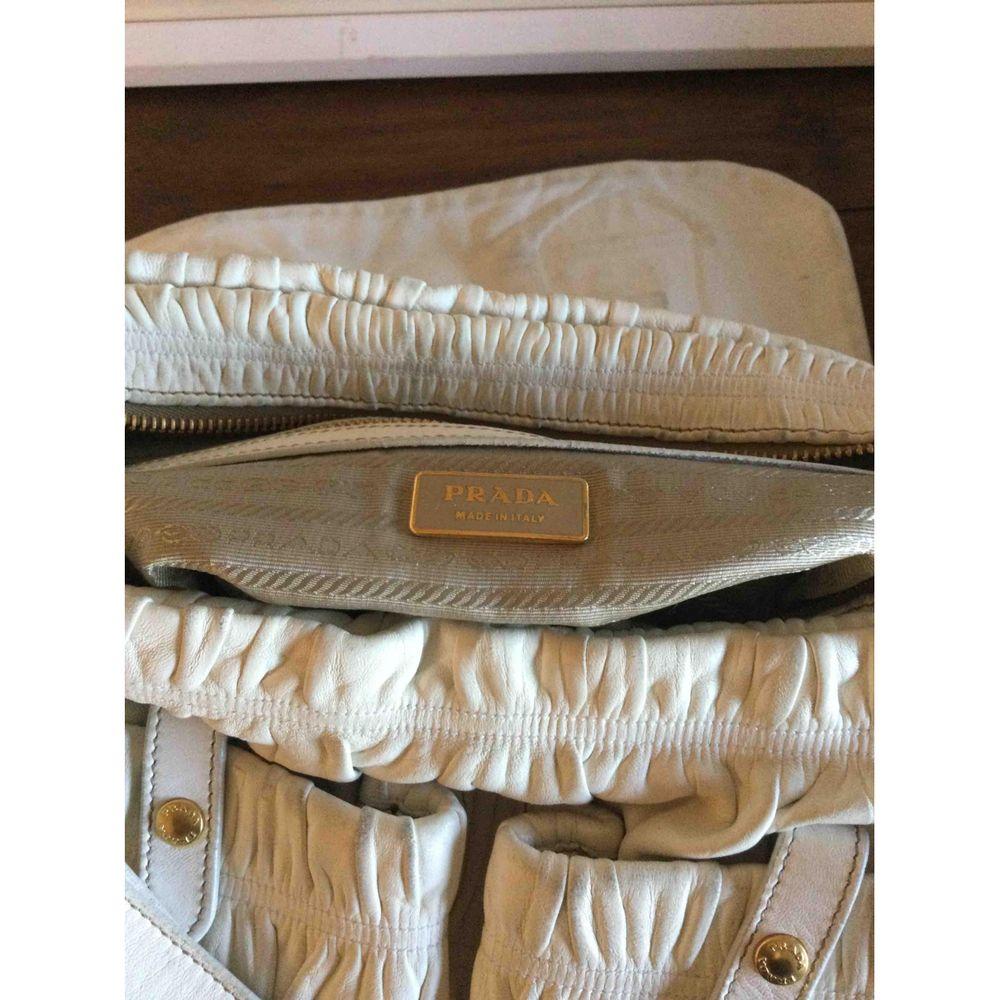 Prada Leather Crossbody Bag in White In Good Condition In Carnate, IT