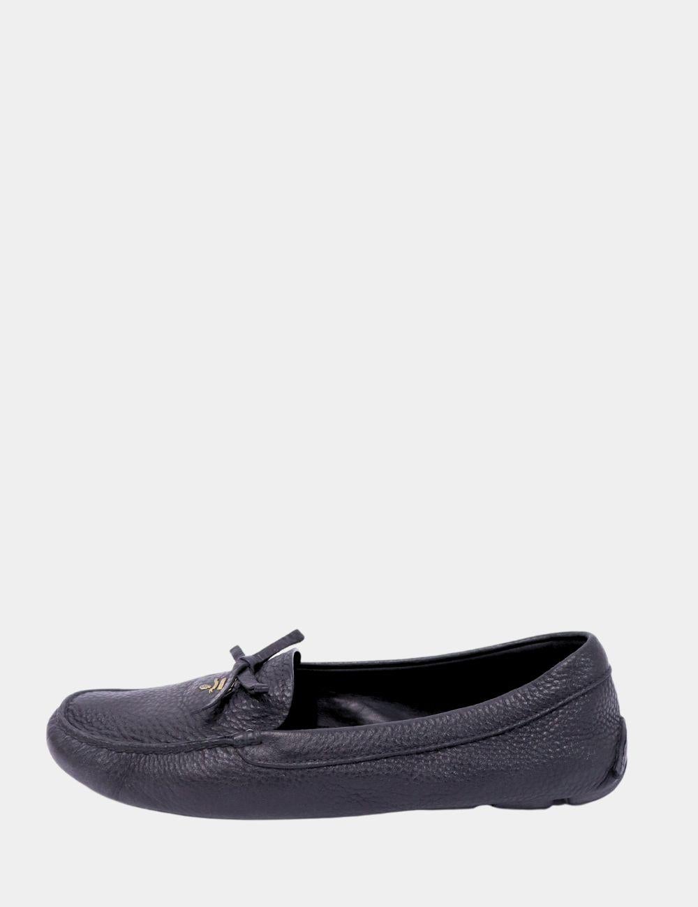 Prada Leather Driving Loafers Size EU 40.5 In Good Condition In Amman, JO
