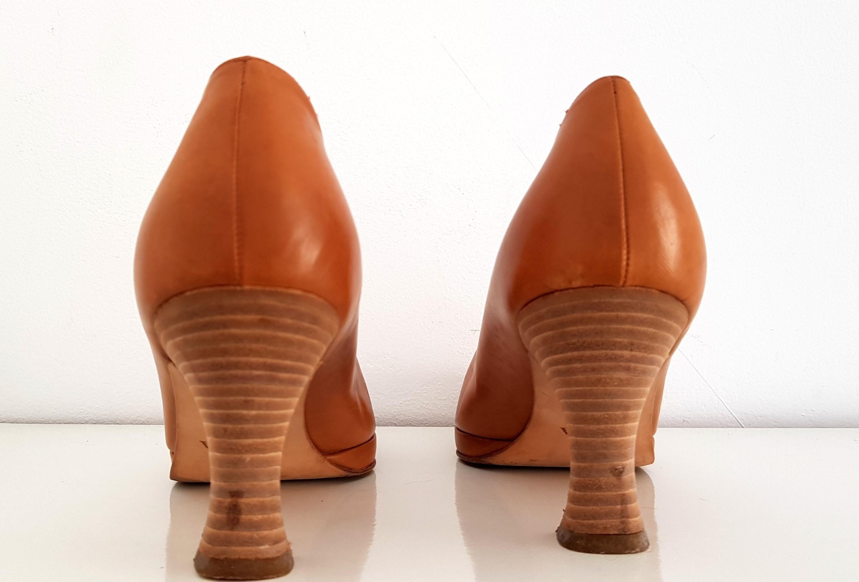 Prada Leather Heels. Size 40 In Good Condition For Sale In Somo (Santander), ES