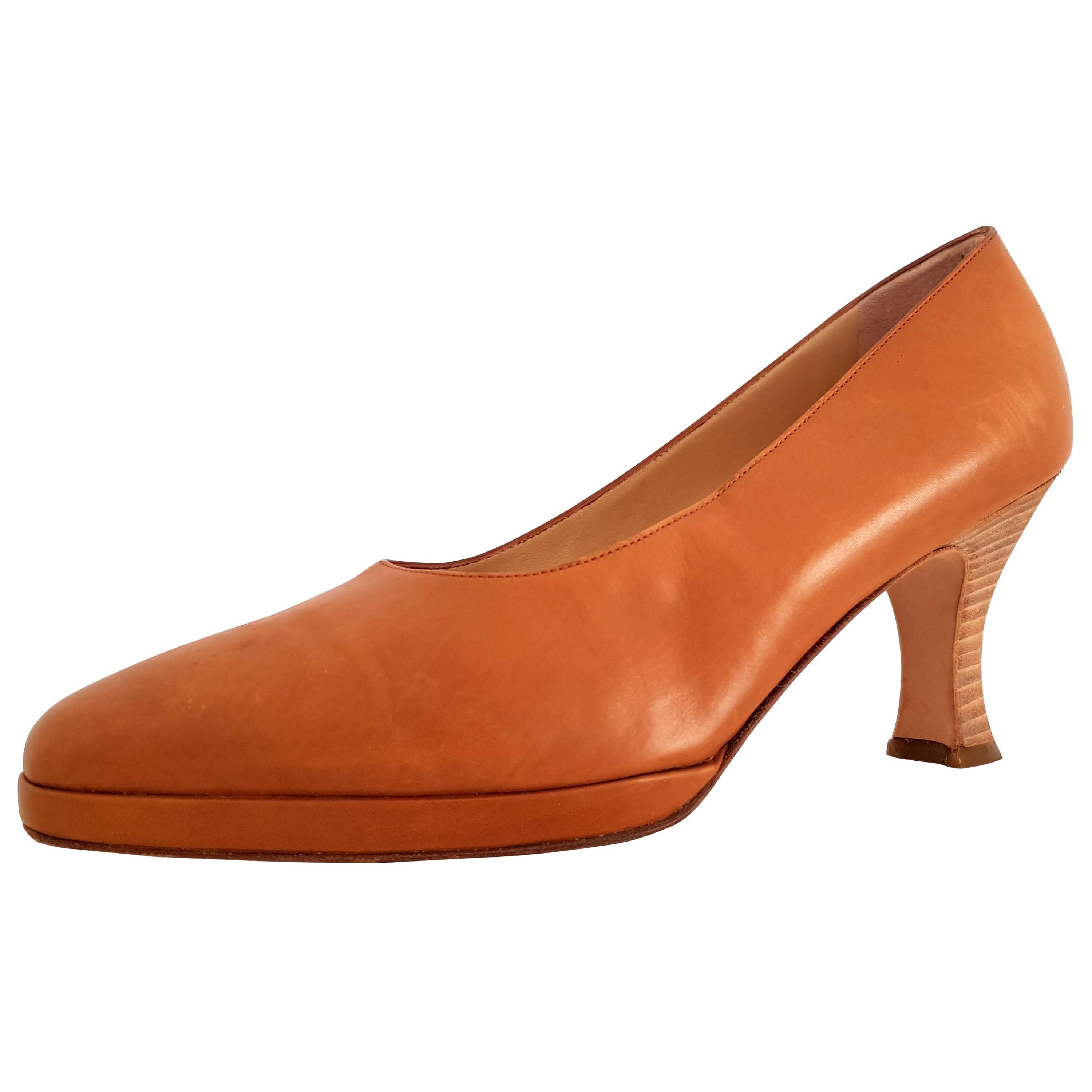 Prada Leather Heels. Size 40 For Sale