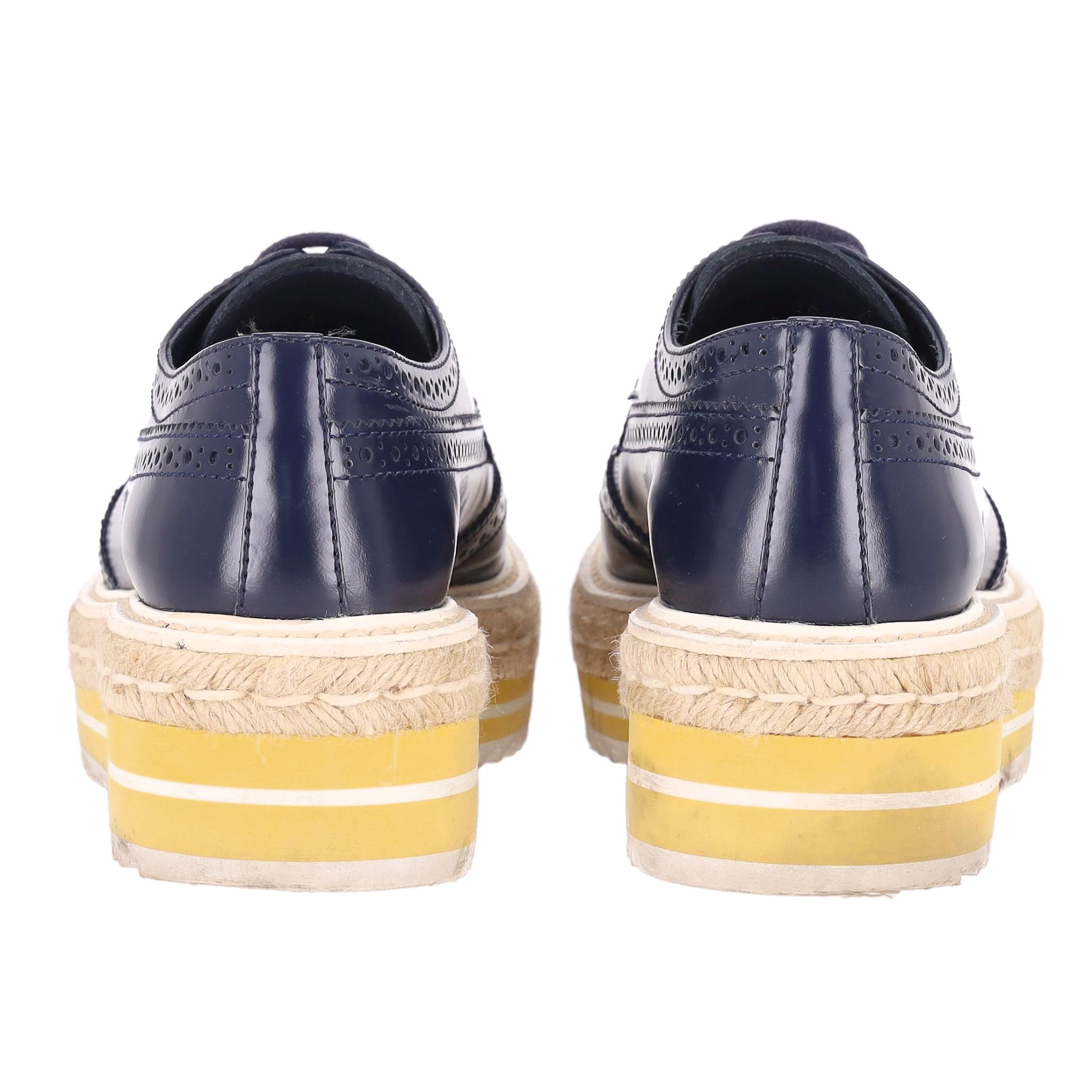 Prada Leder Plateau Brogues Damen im Angebot