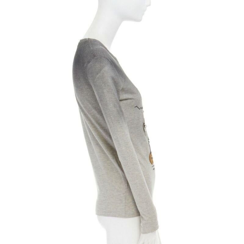 PRADA - Top à manches longues gris dégradé embelli par un robot en cuir XS Bon état - En vente à Hong Kong, NT
