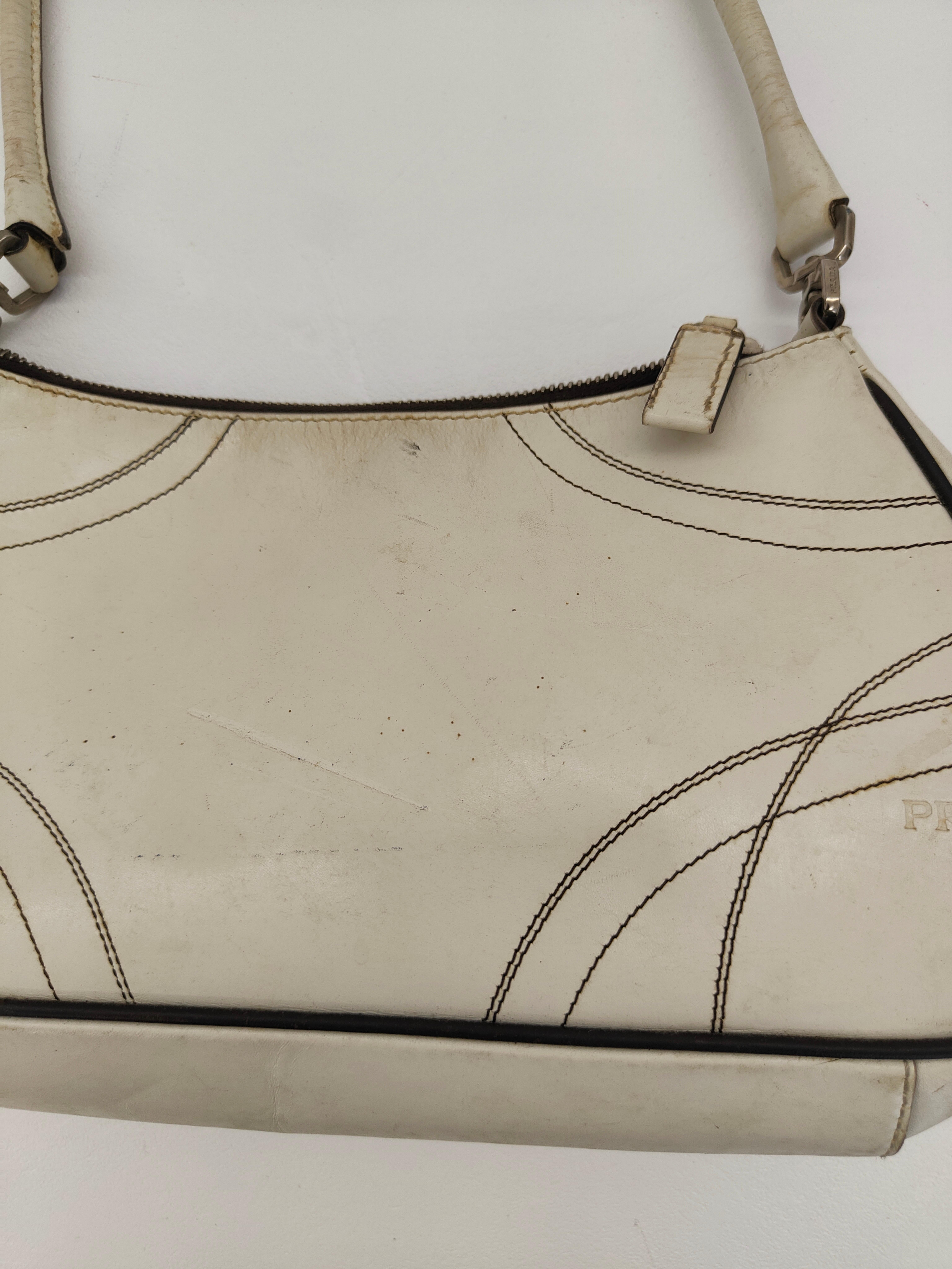 Prada leather shoulder bag In Fair Condition In Capri, IT
