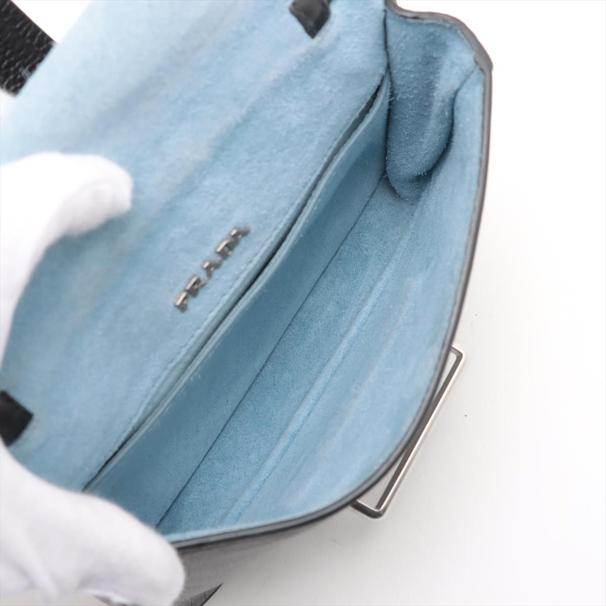 Bolso/ Riñonera bidireccional de piel Prada Negro 5