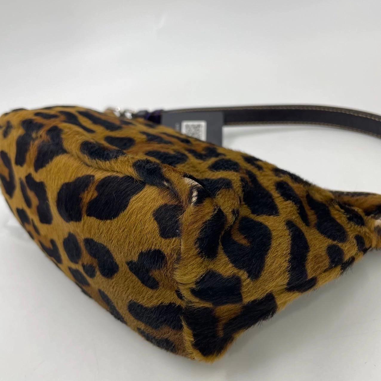 Prada Leopard Print Pony-style Calfskin Mini Clutch in vendita 10