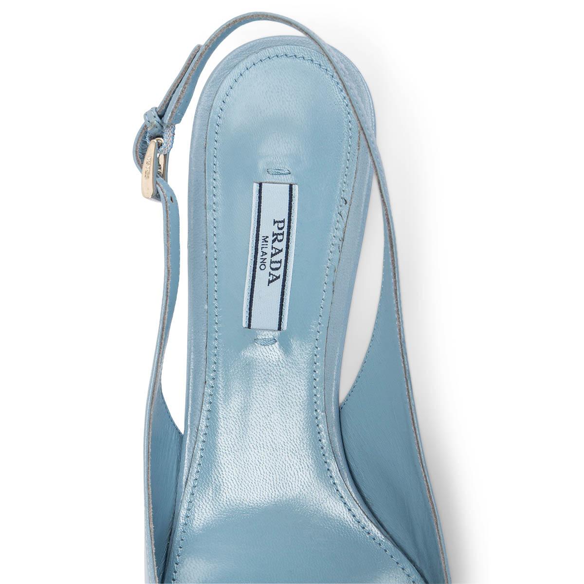 PRADA light blue leather BOW POINTED TOE SLINGBACKS Pumps Shoes 40 In Excellent Condition In Zürich, CH