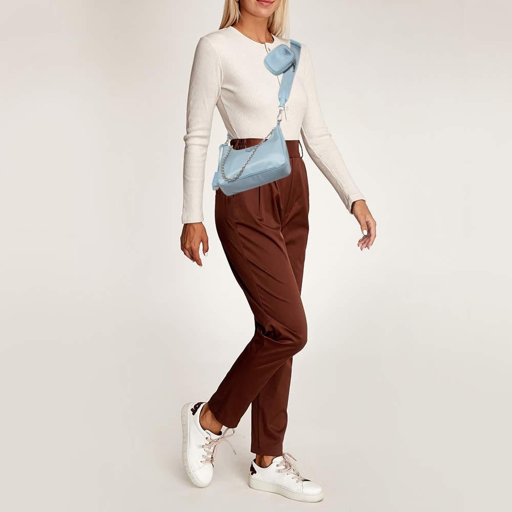 Designer bags are ideal companions for ample occasions! Here we have a fashion-meets-functionality piece crafted with precision. It has been equipped with a well-sized interior that can easily fit all your essentials.