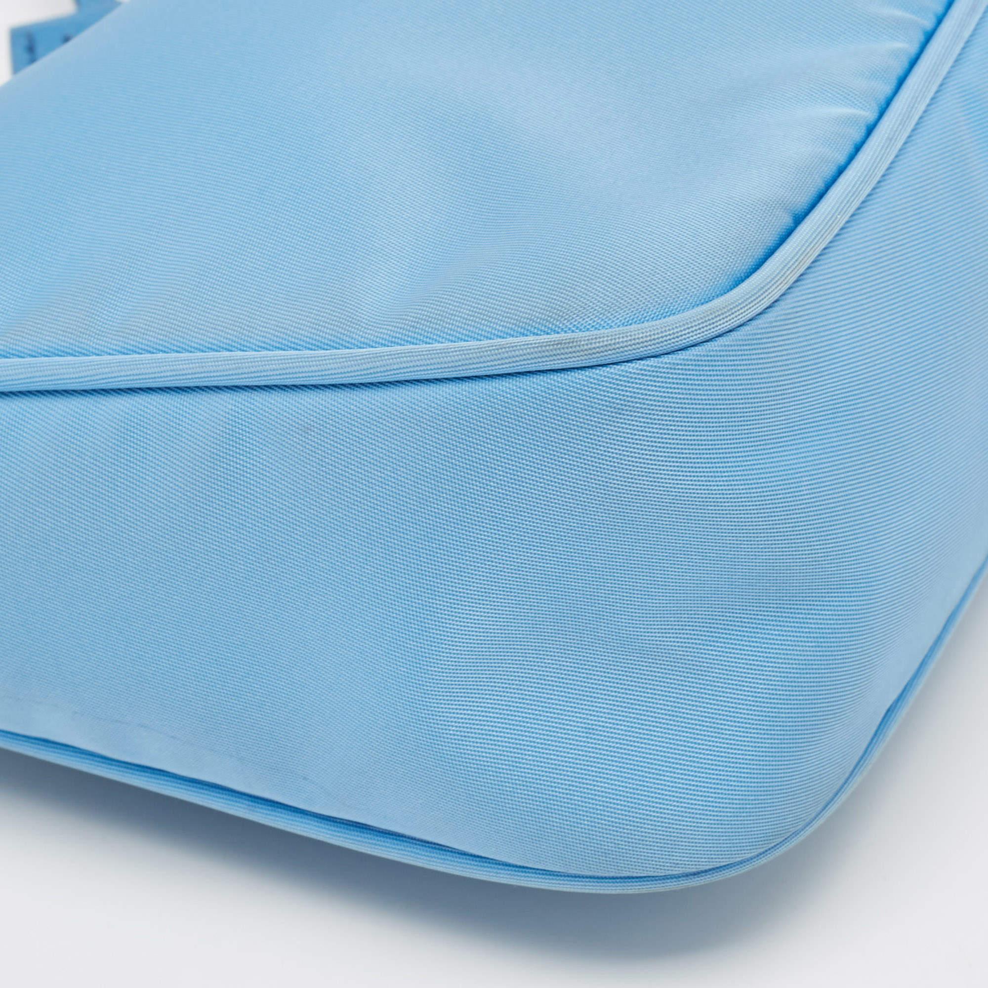 Prada Light Blue Nylon Re-Edition 2000 Baguette Bag In Fair Condition For Sale In Dubai, Al Qouz 2