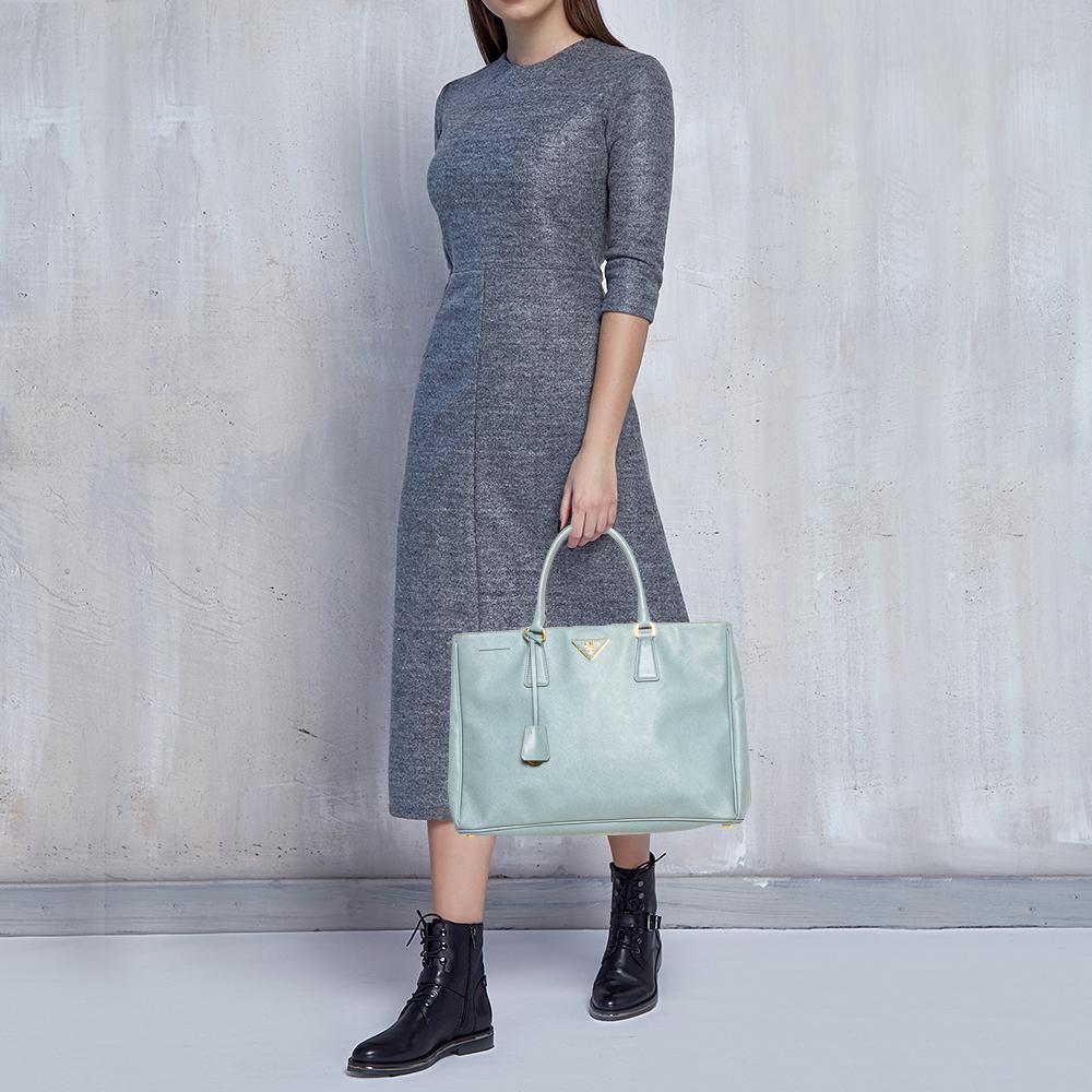 prada tasche dunkelblau