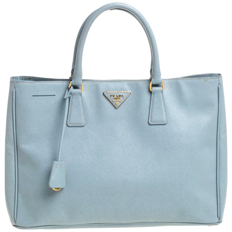 Prada Extra Large Saffiano Tote For Sale at 1stDibs