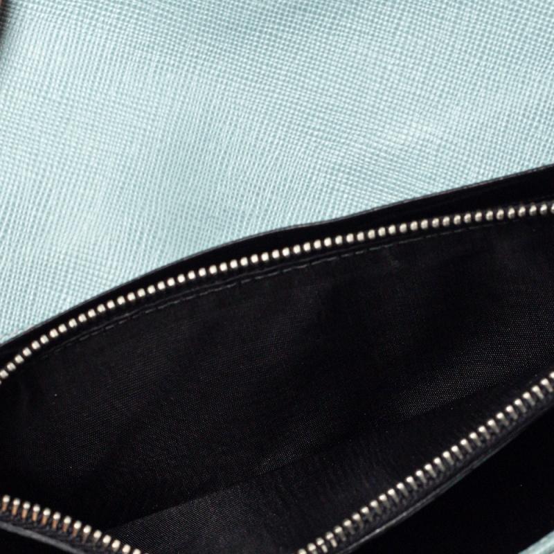 Prada Hellblau Saffiano Leder Drehschloss Continental Geldbörse 5
