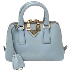 Sac à main Prada Saffiano Lux en cuir bleu clair Promenade