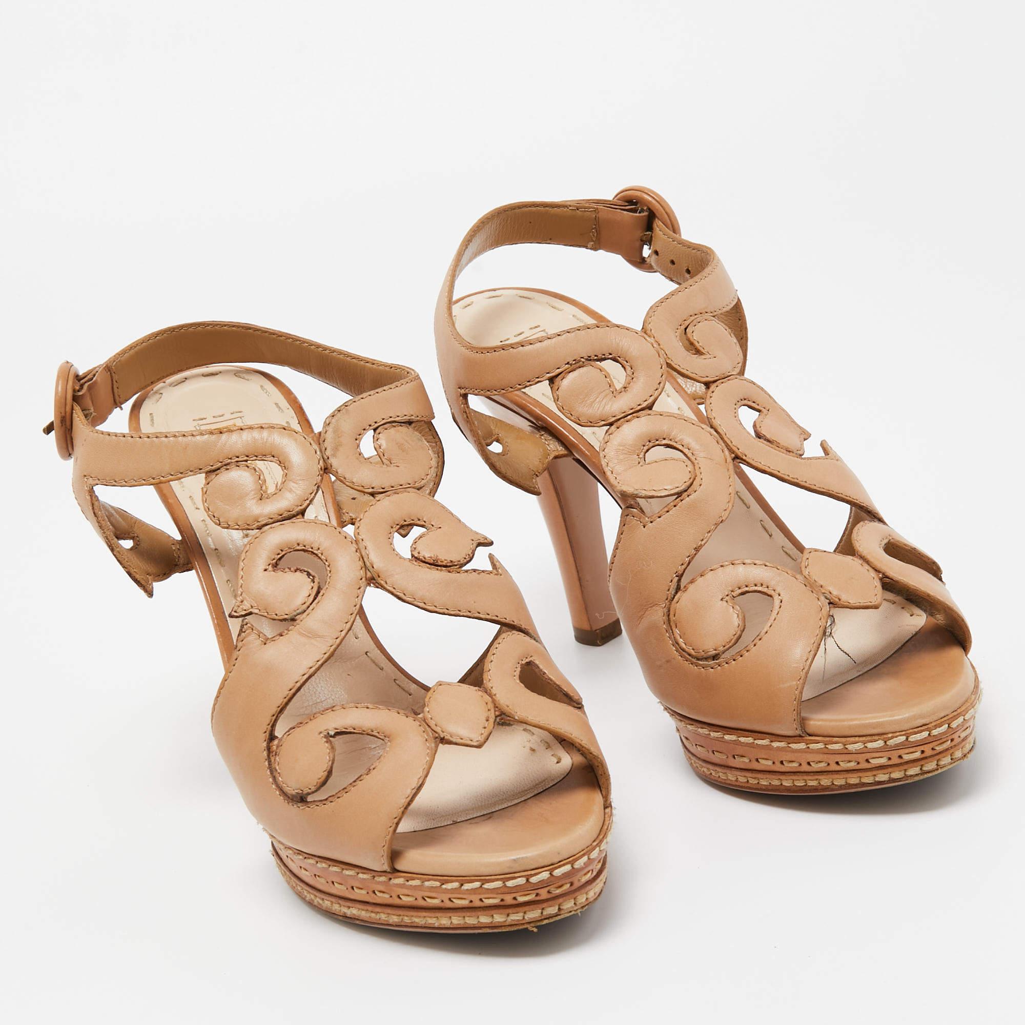 Prada Light Brown Leather Cut Out Platform Ankle Strap Sandals Size 36 In Good Condition For Sale In Dubai, Al Qouz 2