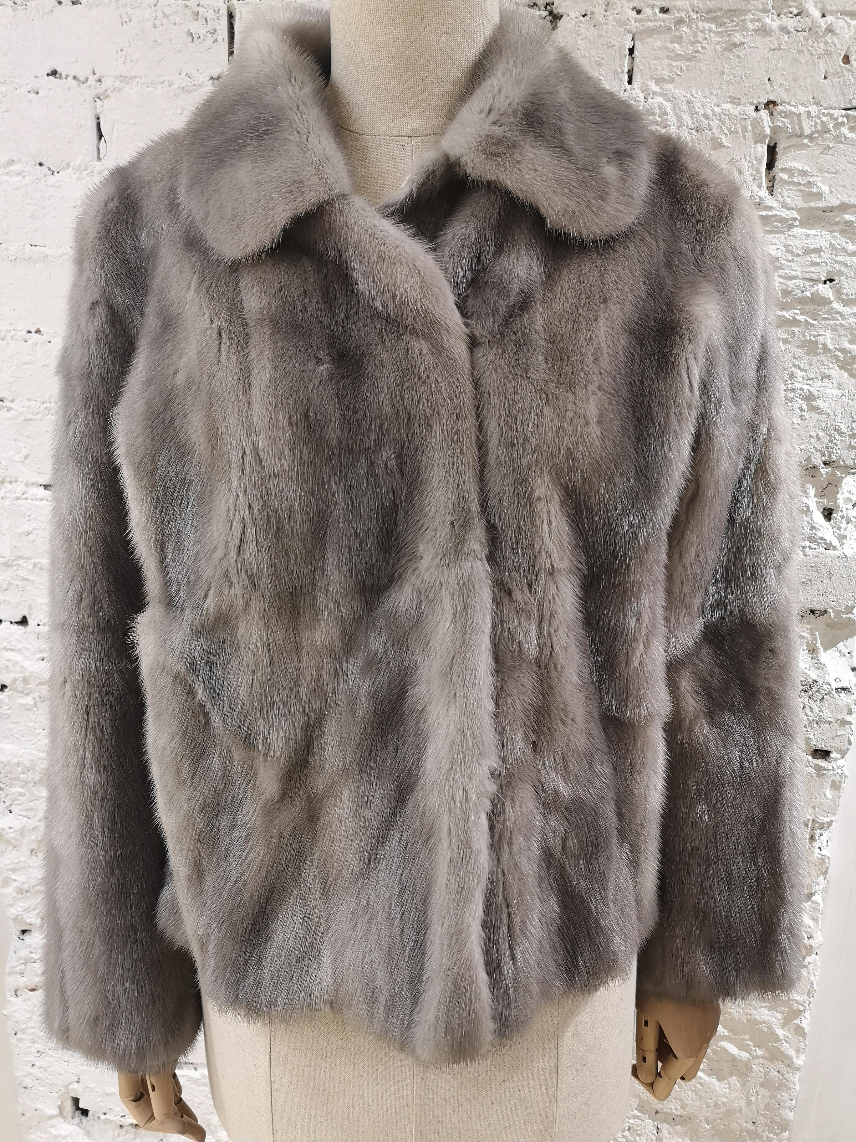 Prada pelliccia di visone grigio chiaro 4