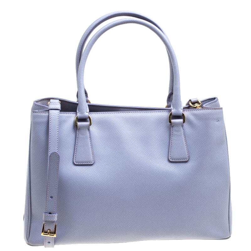 Prada Lilac Saffiano Lux Leather Top Handle Bag In Good Condition In Dubai, Al Qouz 2