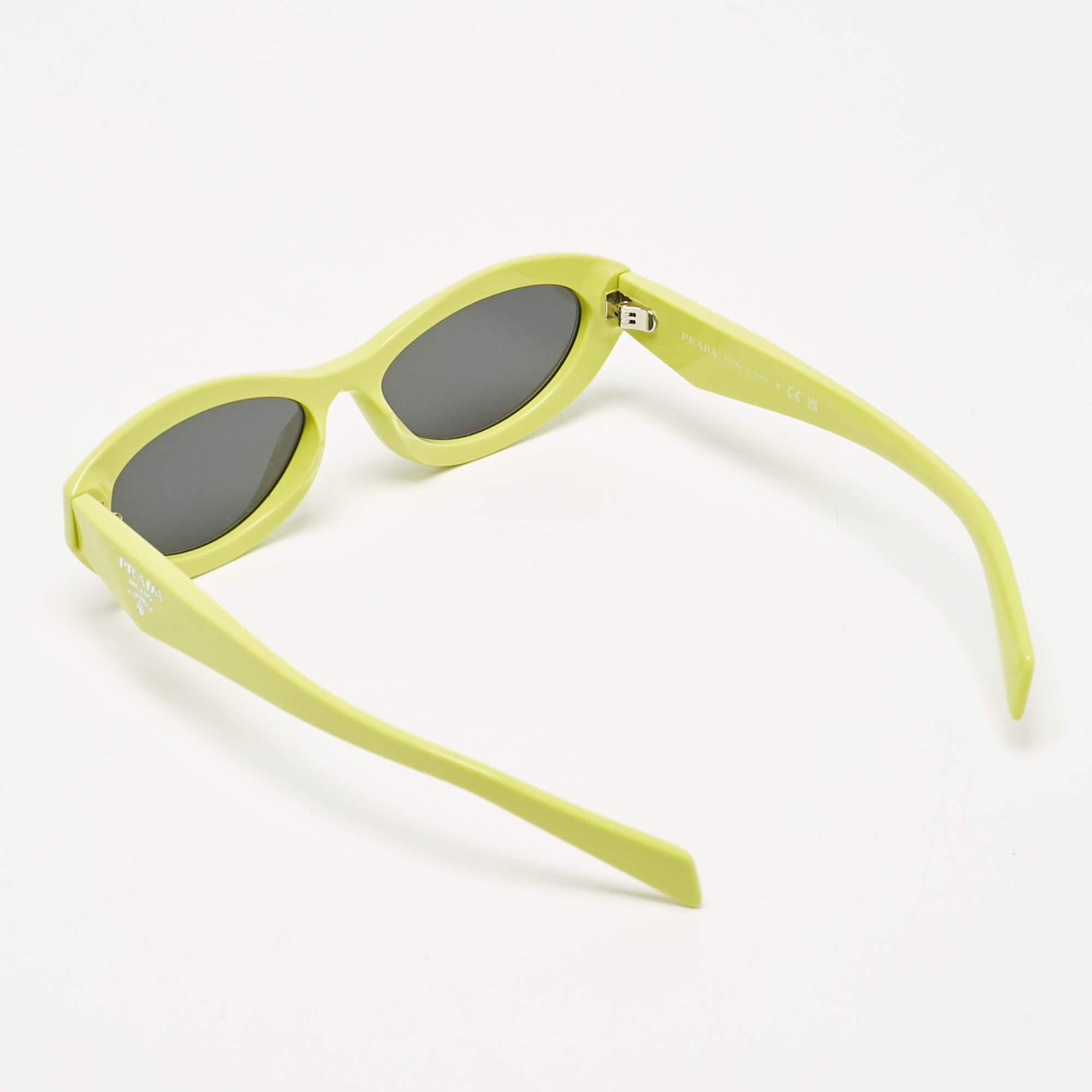 We see the detailing on this exquisite pair of designer sunglasses made from fine materials. The sunglasses are luxe in appeal and practical in usage.